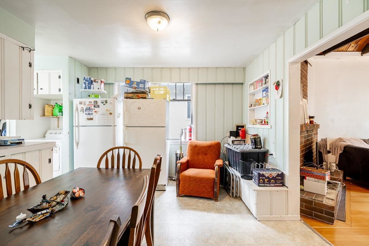 Property photo b9e877dd-42c7-4c81-9476-5f77b42c7a43
