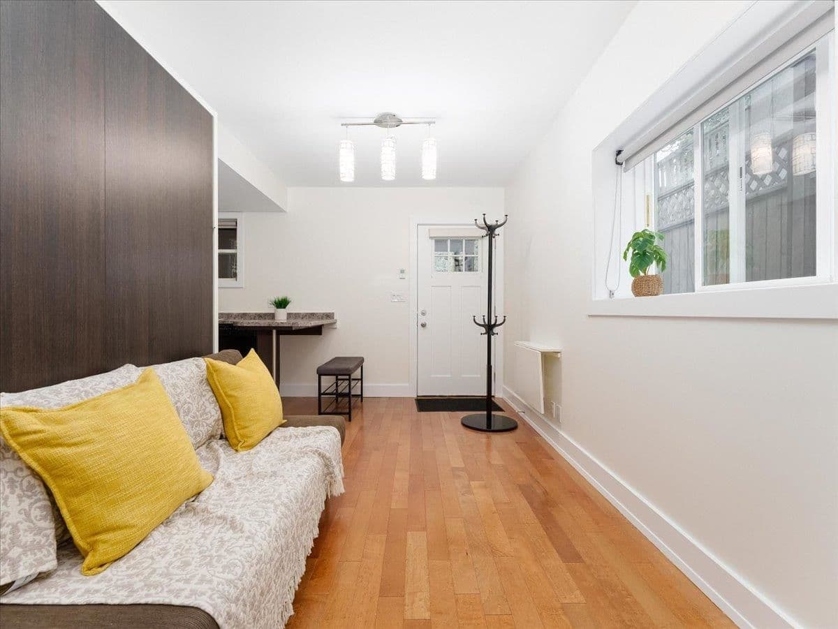 Property photo bb123f69-4f40-43aa-9bcb-579f3affe69e