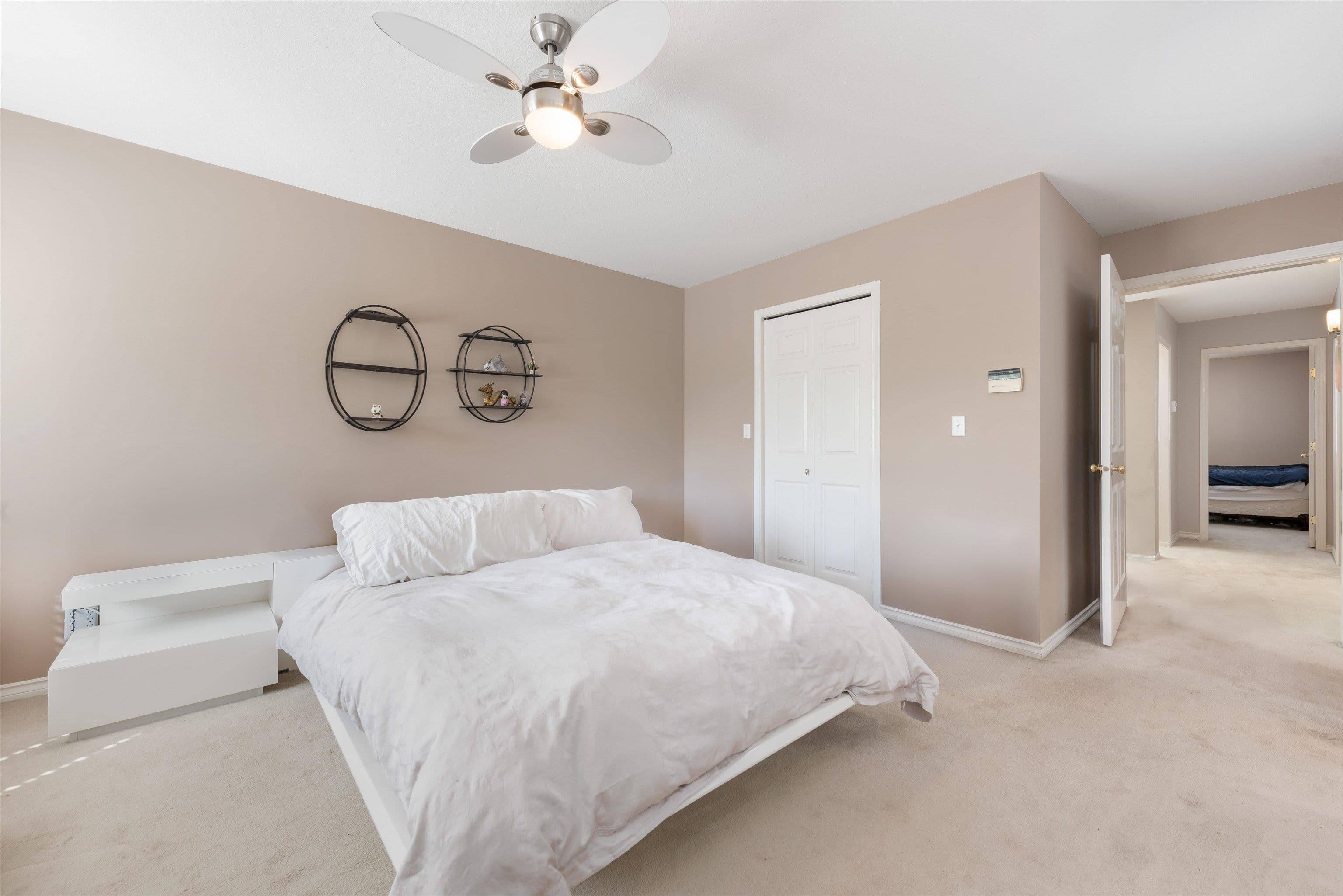 Property photo bd49ddc1-8d95-4396-b10d-32123924b867