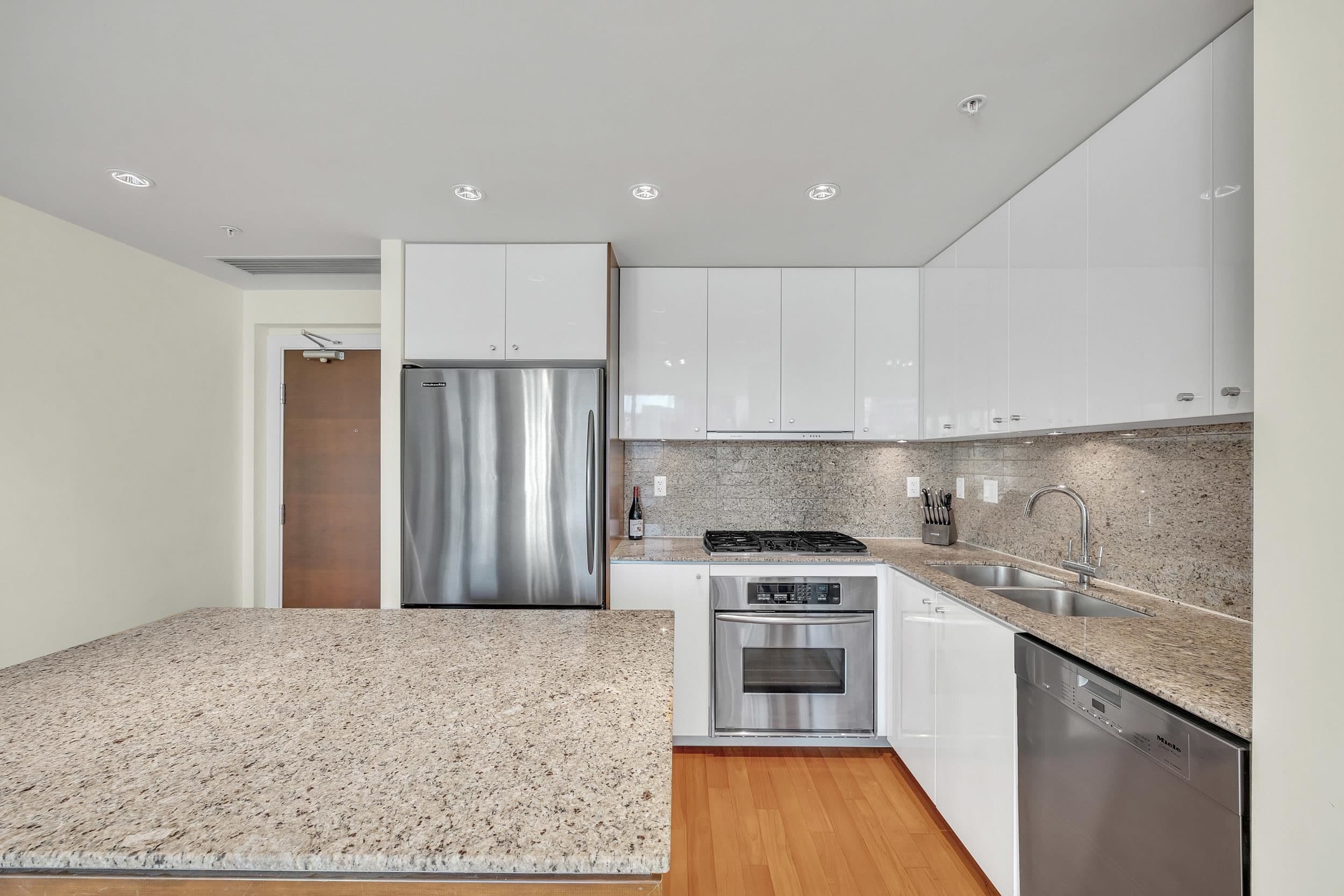 Property photo bd8f7afc-bbaf-4c18-8aa9-21c786a171da