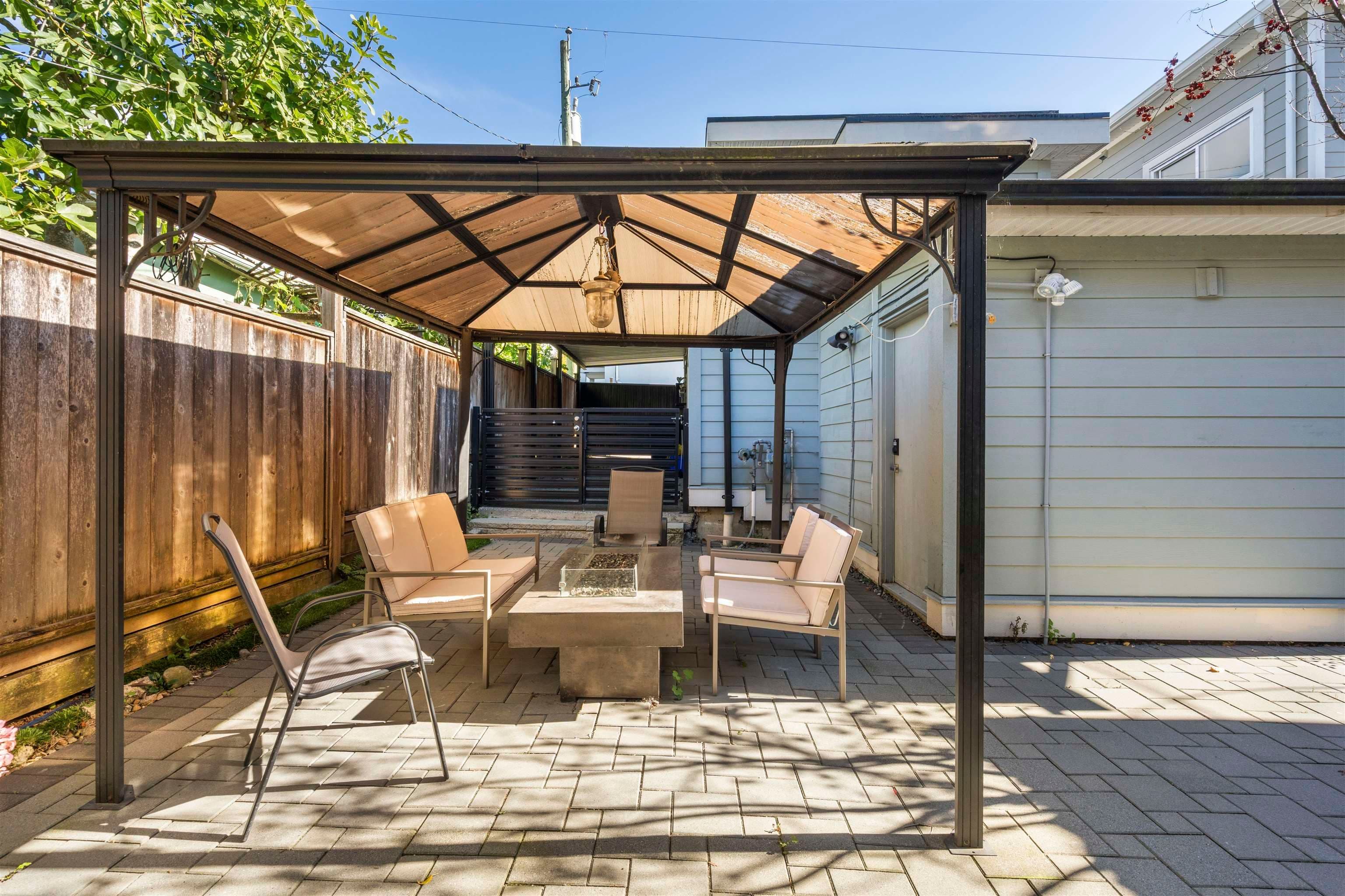 Property photo bed23986-5724-4359-9d61-5938a81d52b7