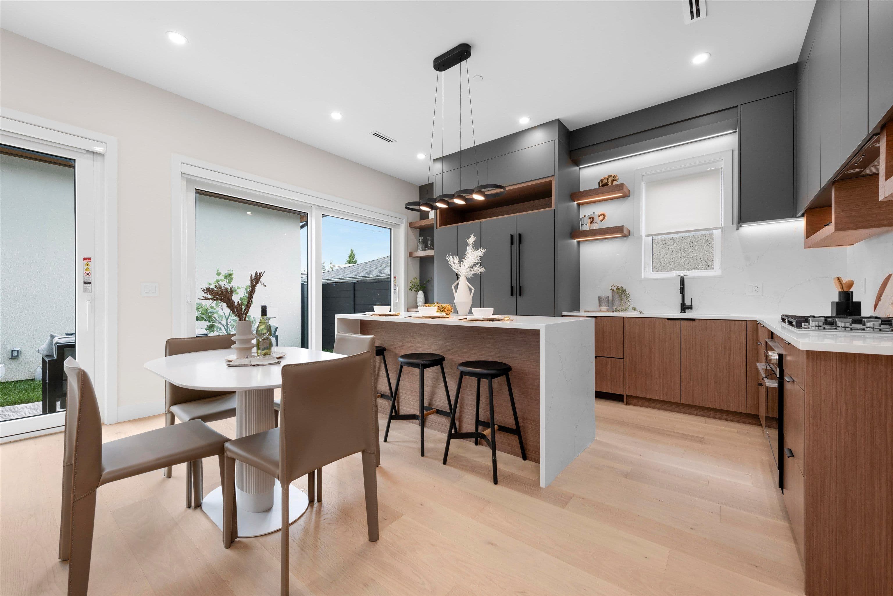 Property photo bfab3b58-b024-47a6-b207-a2ebe3c5b895