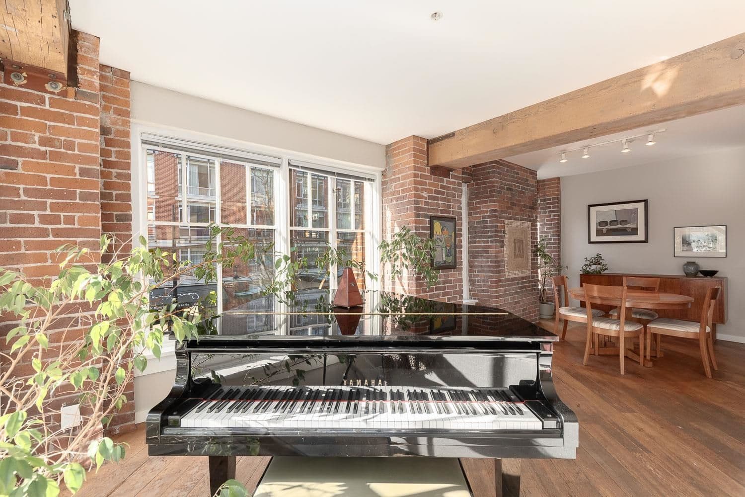 Property photo cb8bc1c2-1474-4233-9ec9-db9f08a47450