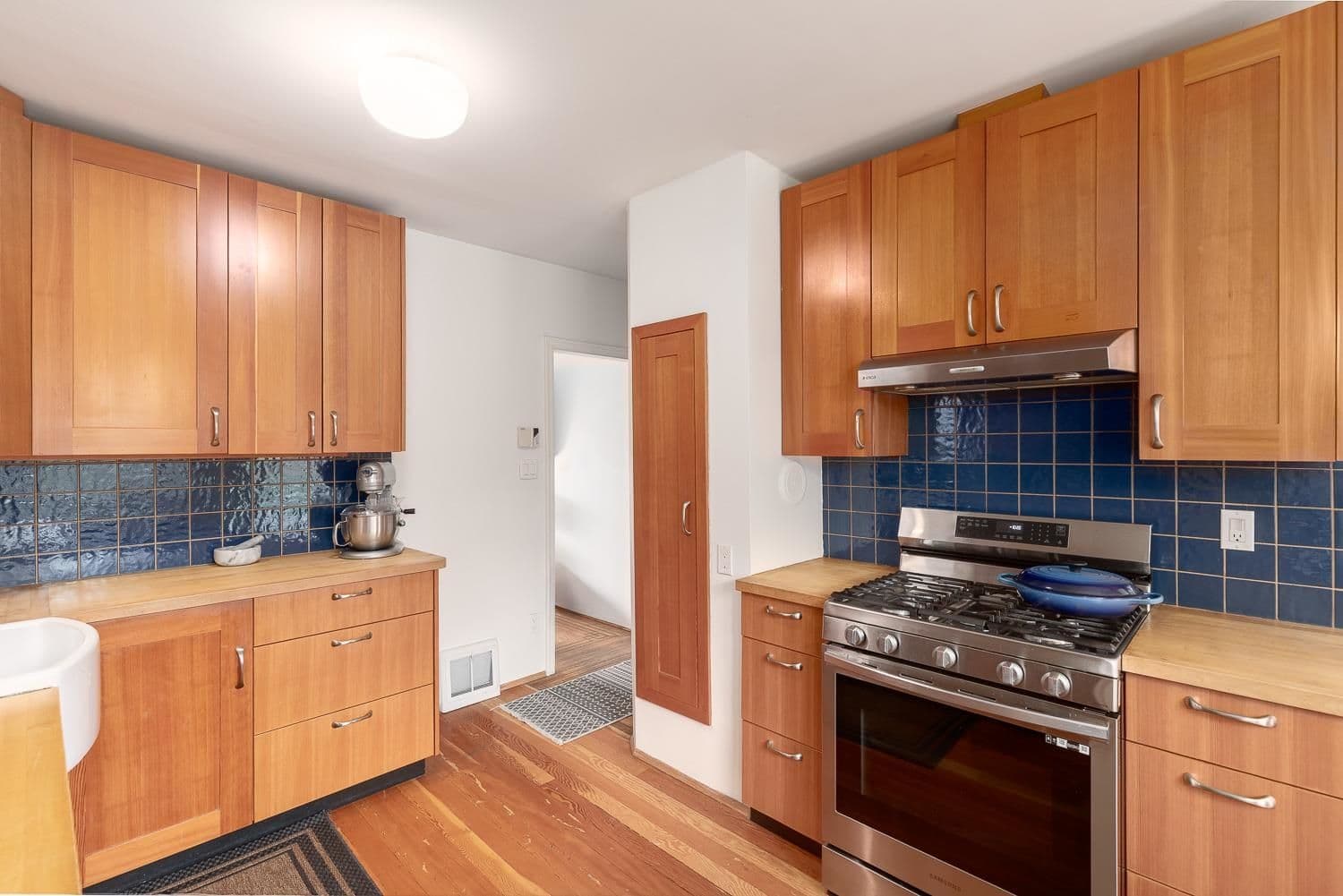 Property photo cb9eca0c-e68e-4485-b192-eb140d25d366