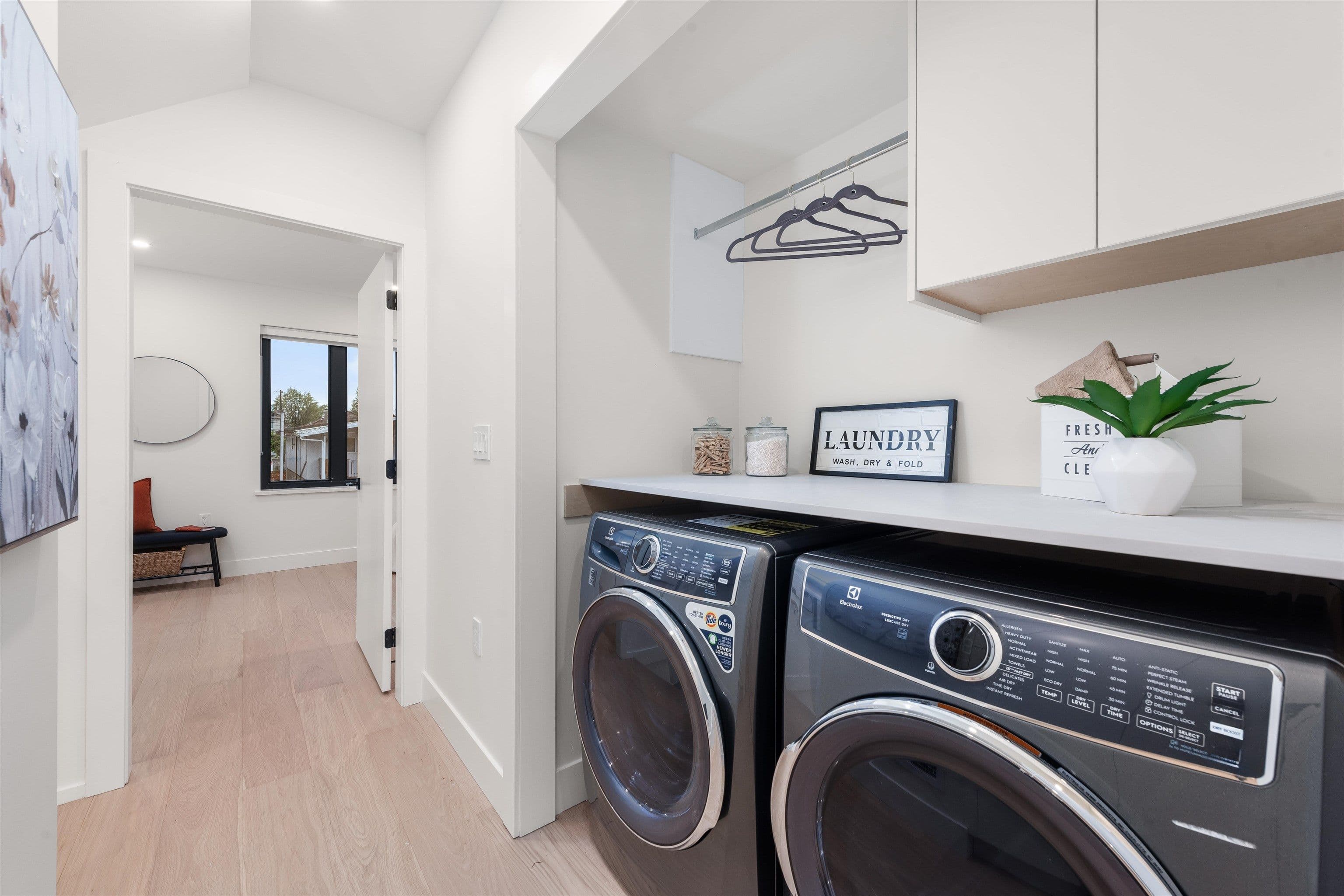Property photo ceaeecf0-46d1-4f47-a523-bb84194f74c7