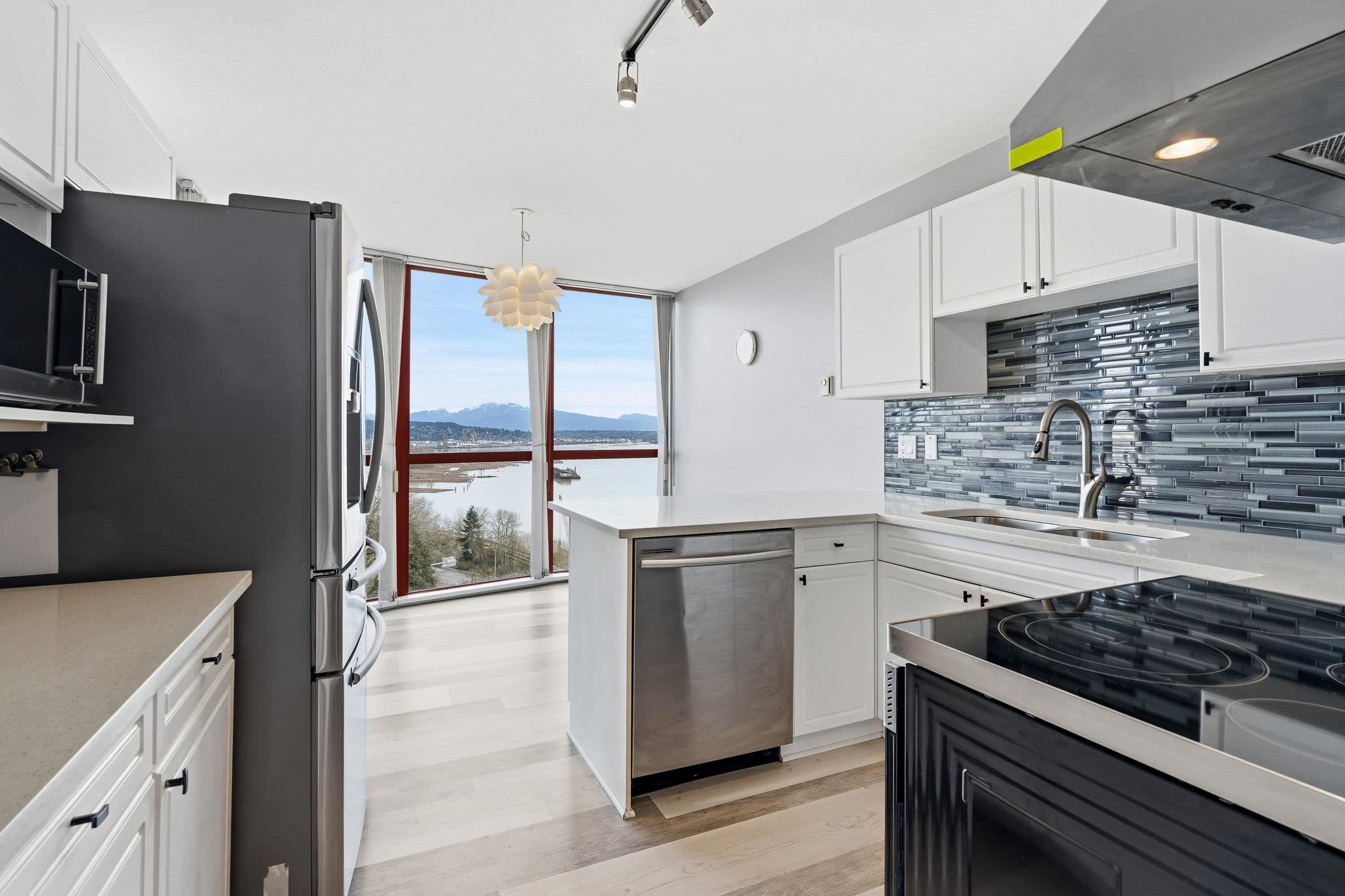 Property photo cec433be-3298-49a9-9392-0ddd1ed268a7