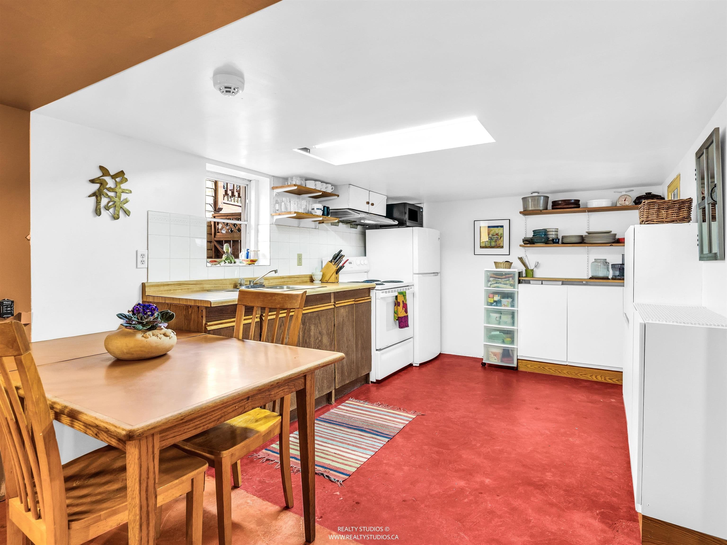 Property photo d44a8880-0de3-486e-8e7c-621100563ef1