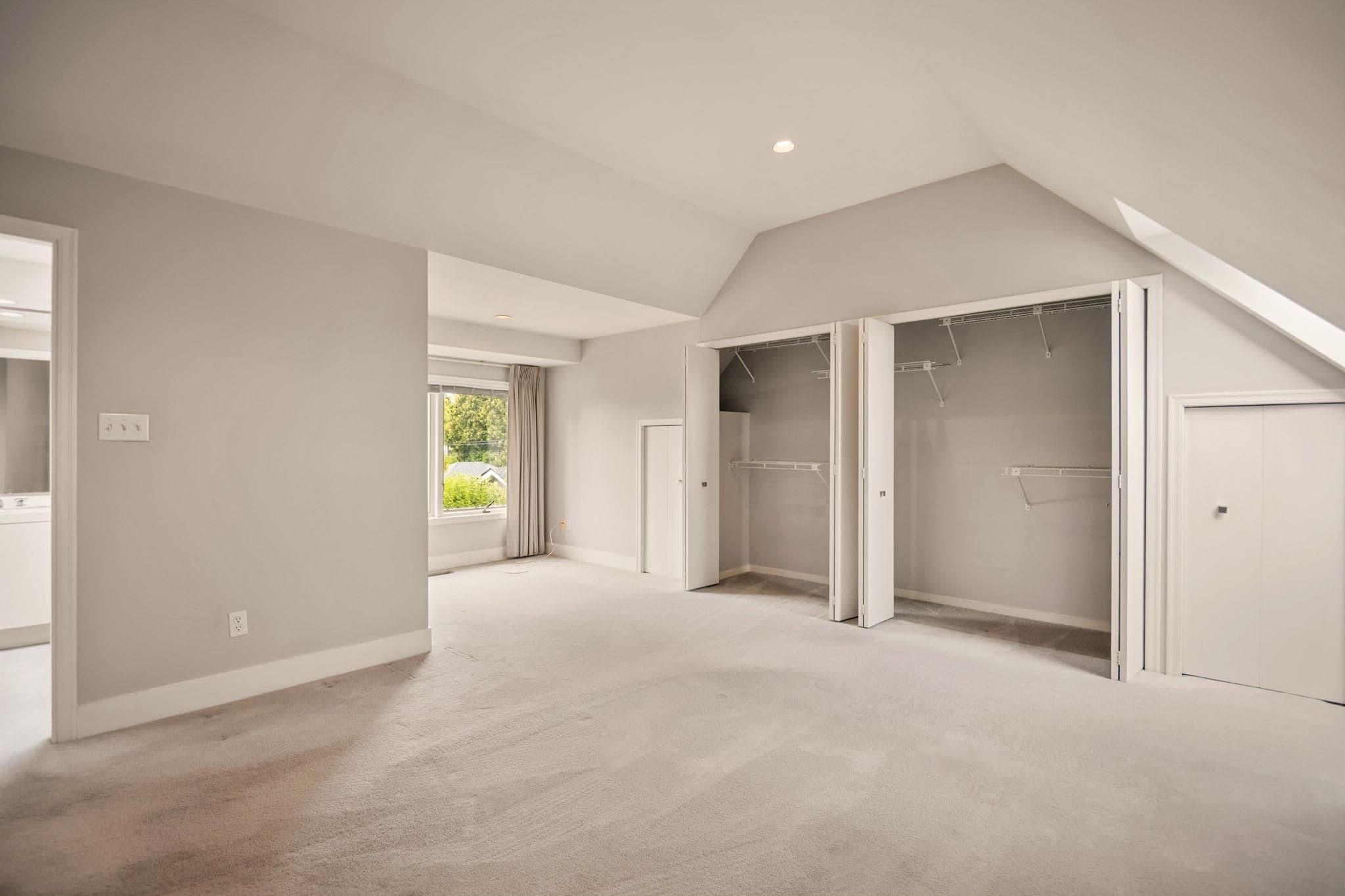 Property photo dca083ba-4fa7-4a54-876d-61214ad541aa