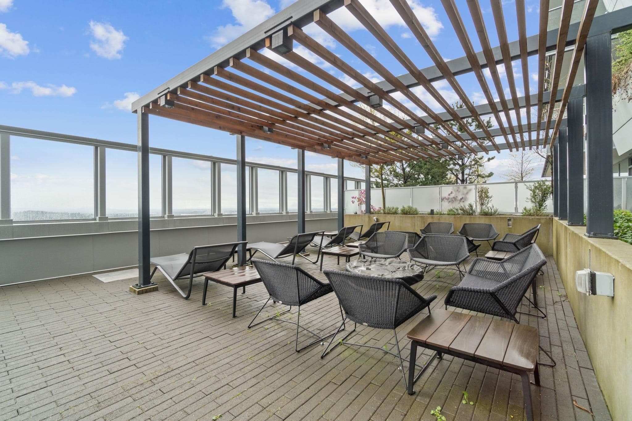Property photo e19e946f-e4ed-4100-b421-0dc02ee8a2d0