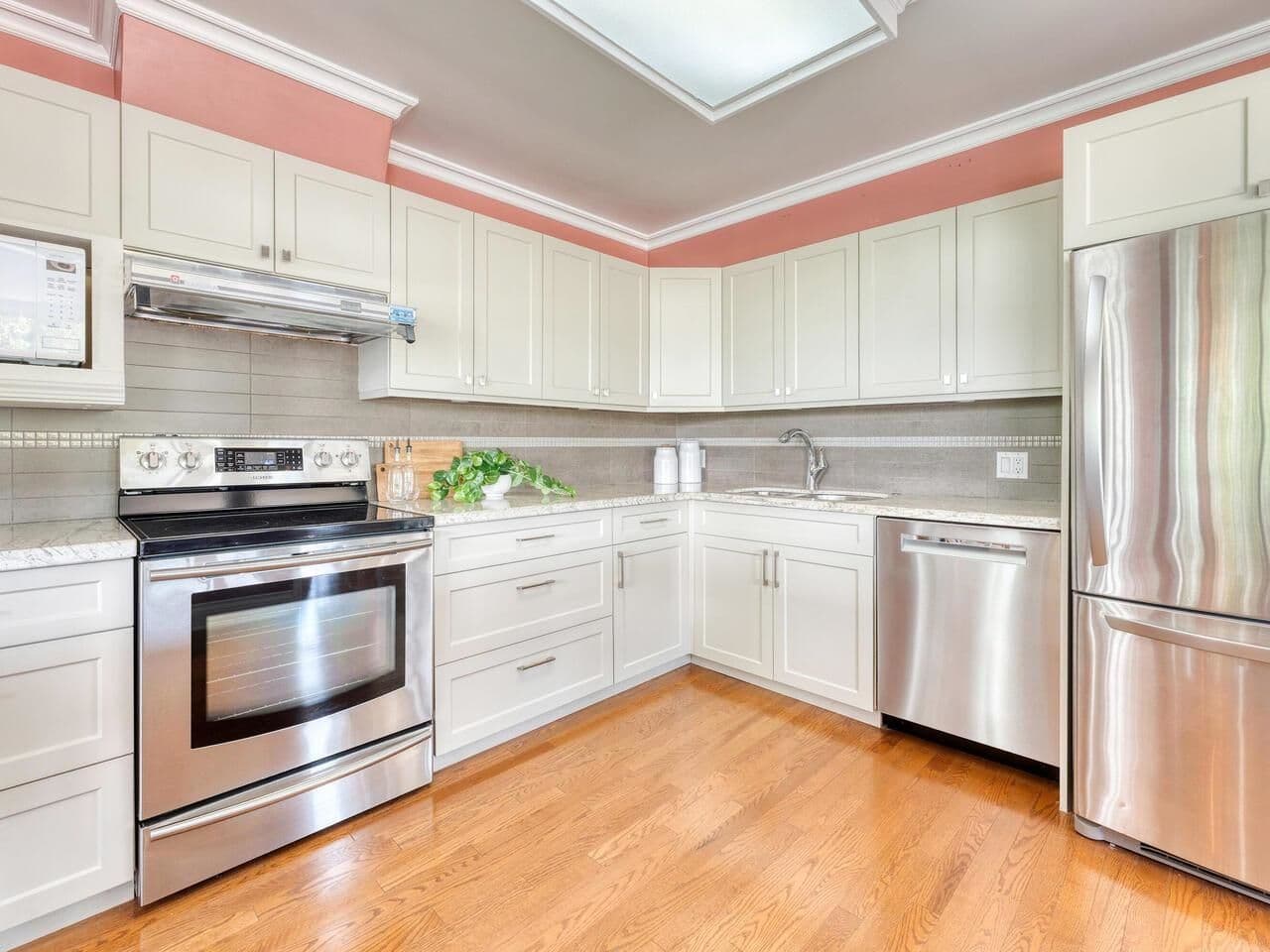 Property photo e445da97-4584-45d1-8f87-7e641734687a