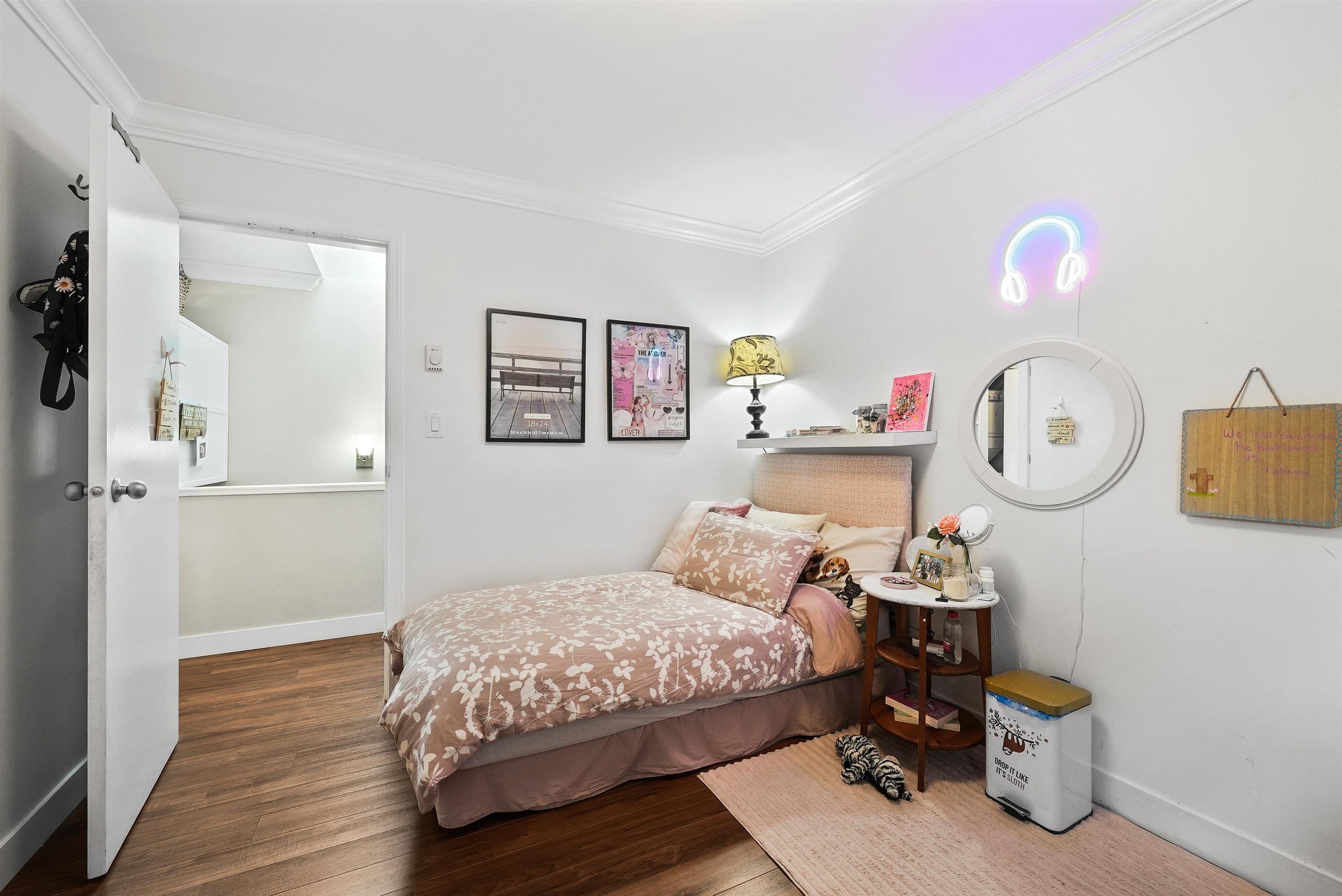 Property photo e55b634e-c767-4621-8f91-345f92b4c74f