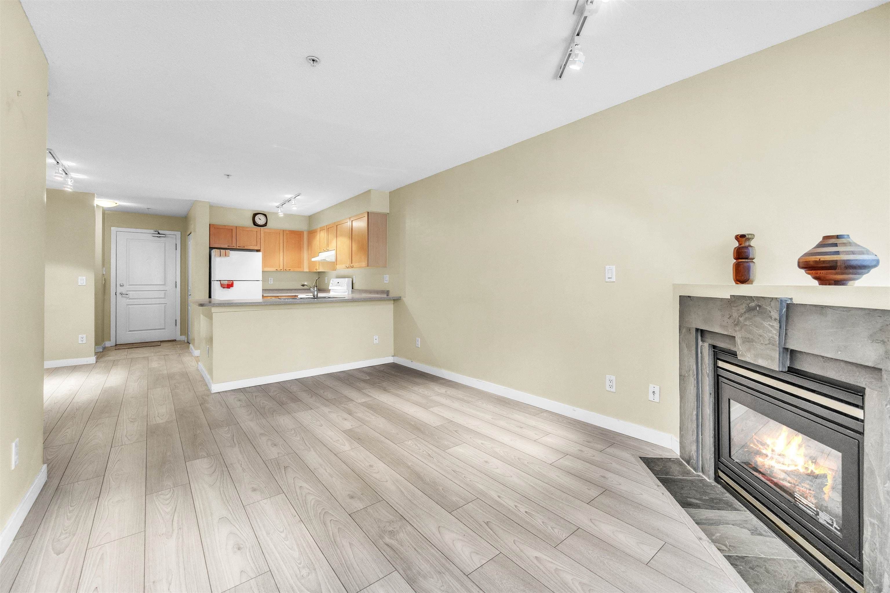 Property photo e5c7fe86-50a4-4410-8fe1-e1618d46db90