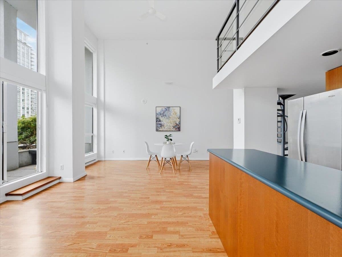 Property photo e676ef7e-0116-4223-a8b4-c9dd46f159de