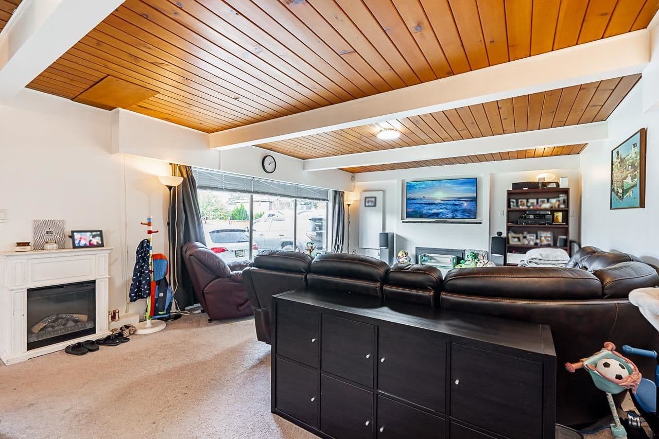Property photo e6c3290a-5a98-488a-8c46-717af18ebd83
