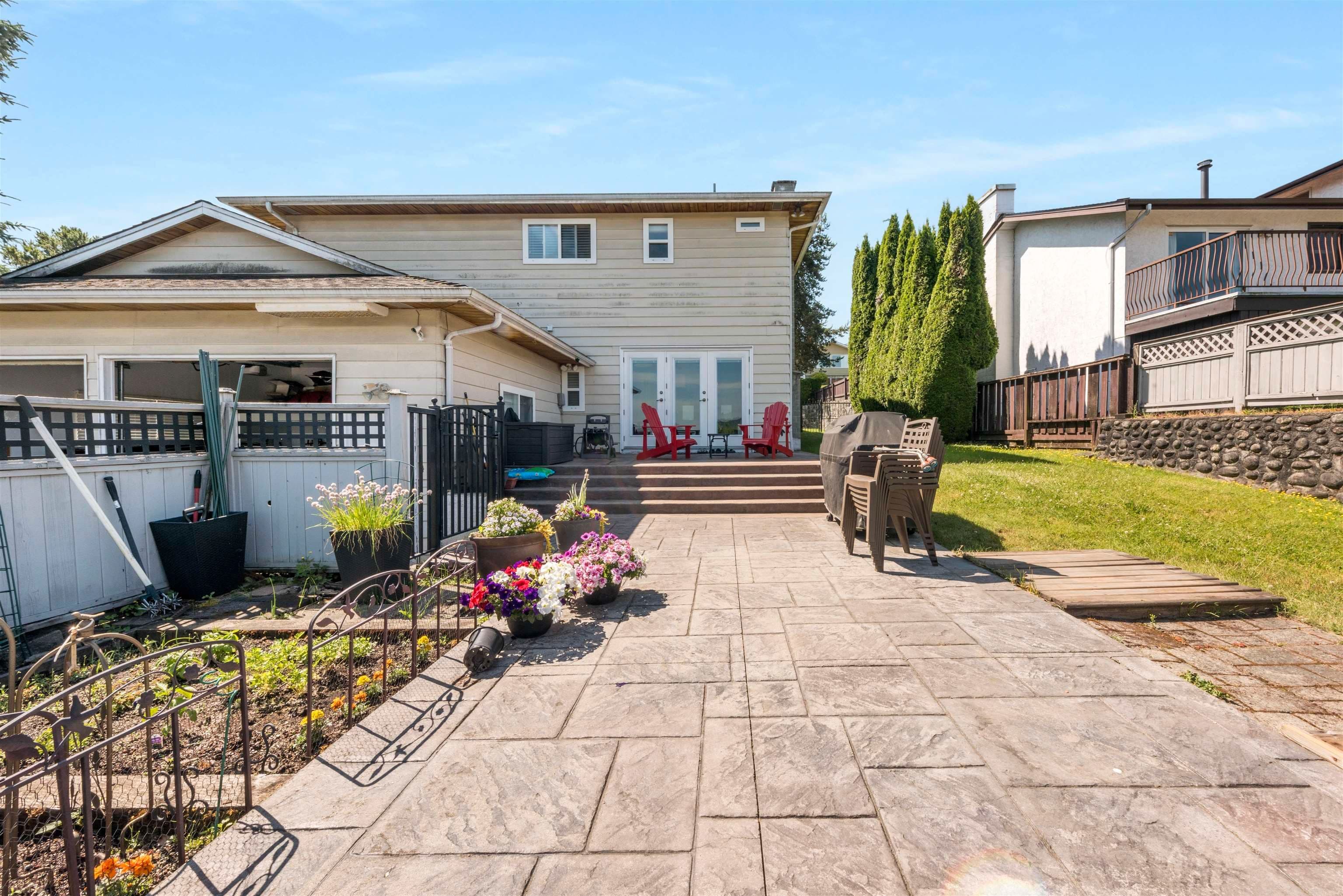 Property photo e729c60b-9b49-4b43-835e-19b1ef1d29d9