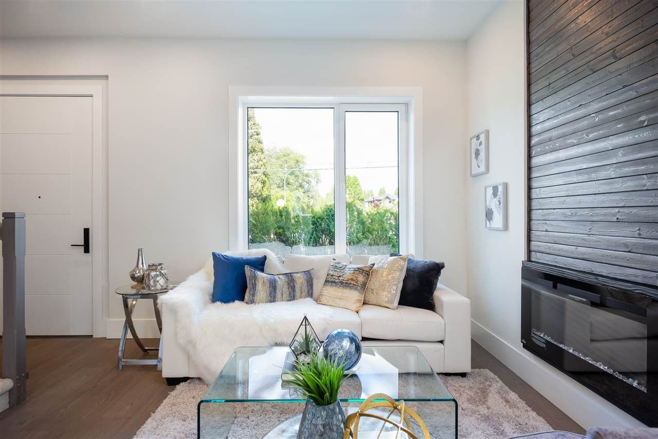Property photo e772c811-09df-40bf-8b18-effdc9fb9df7