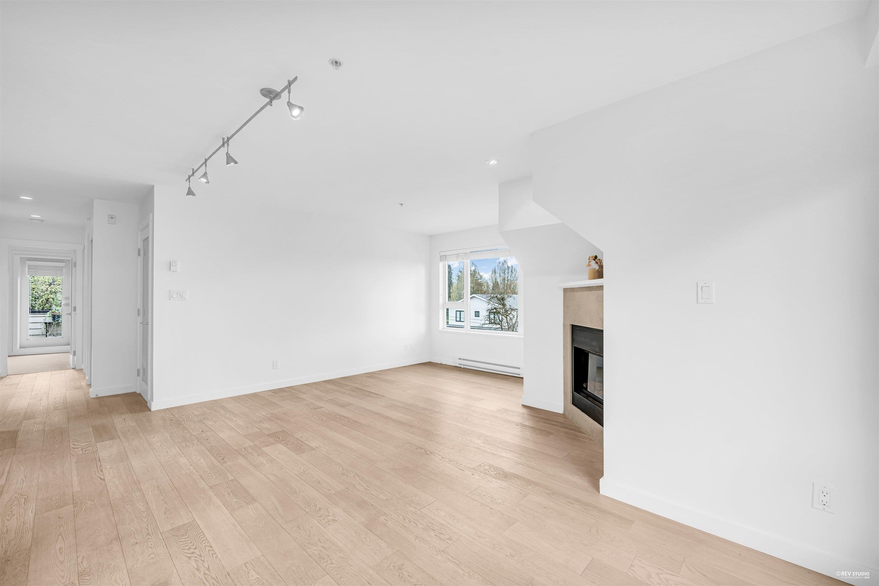Property photo e8099a07-8495-415a-804f-47d46d815d53