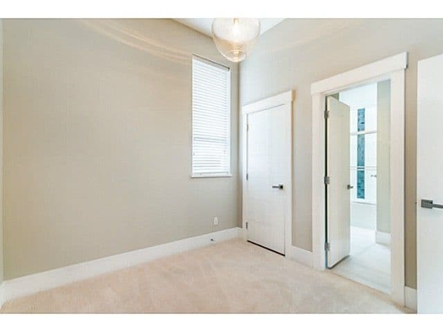 Property photo e9912bcc-a647-4c74-8200-5139aa789259