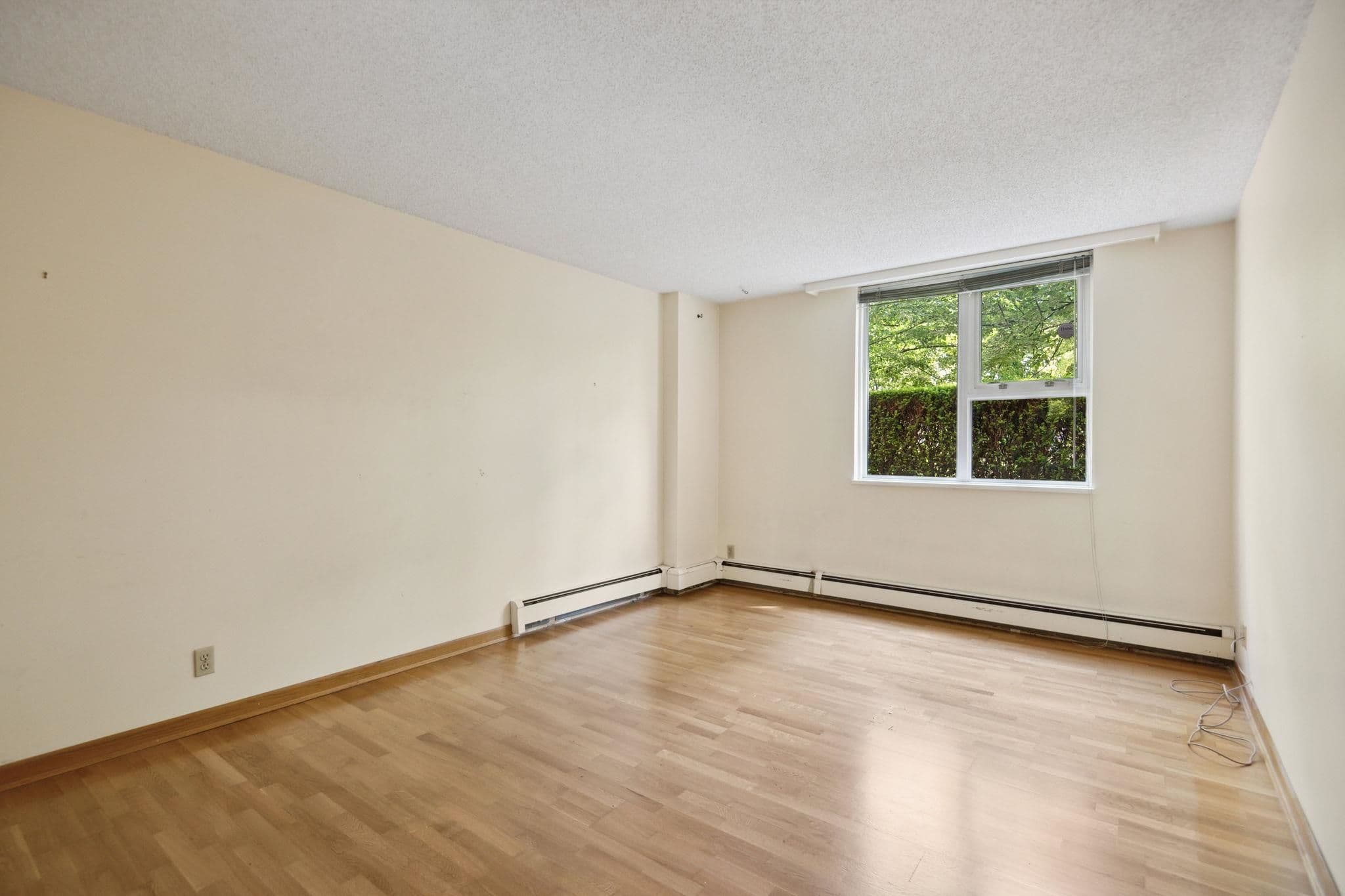 Property photo ece9f545-11e6-498f-b7d2-c7bbced8a6dc