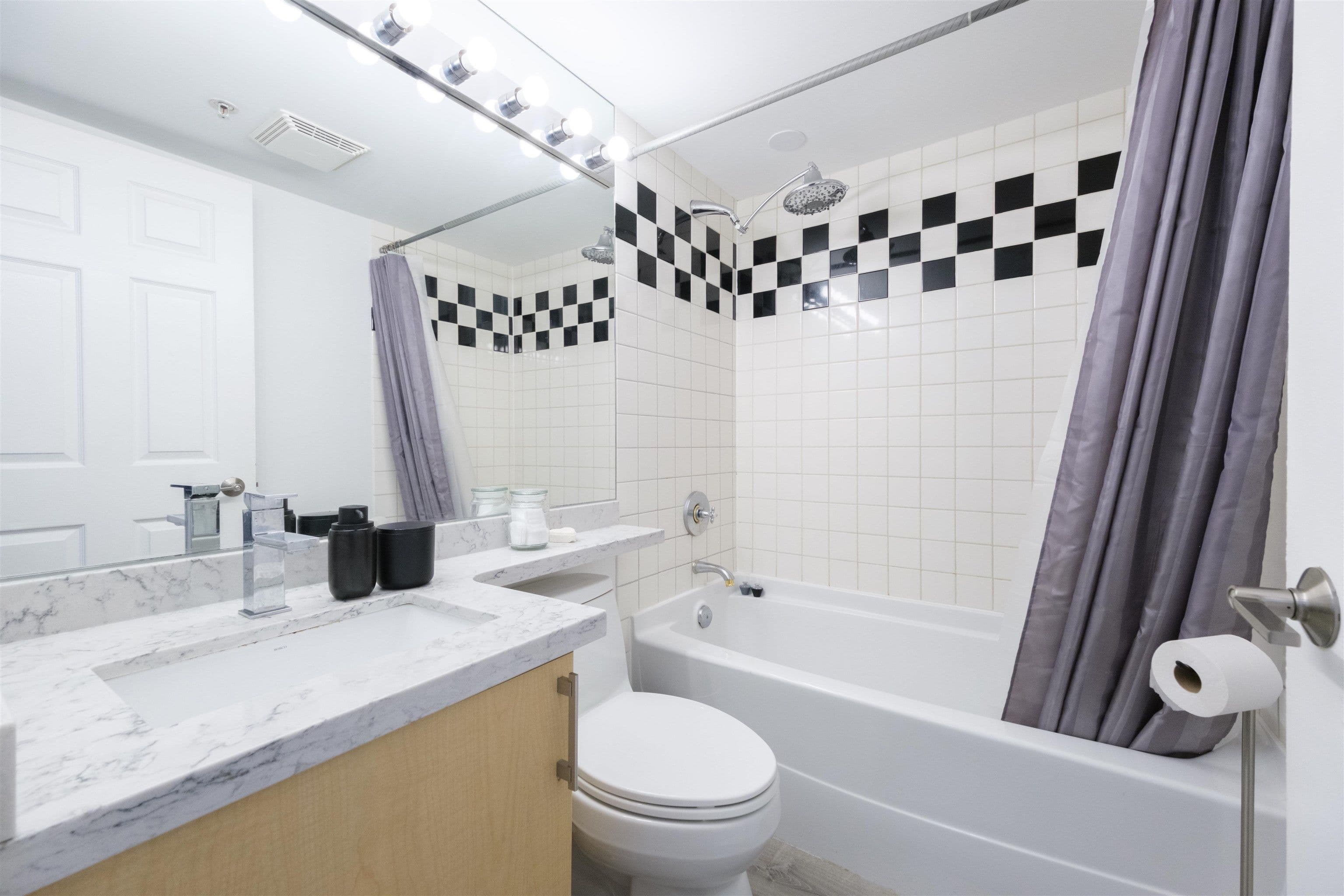 Property photo f4e0ceb7-7673-43f4-b401-be0fad49d015