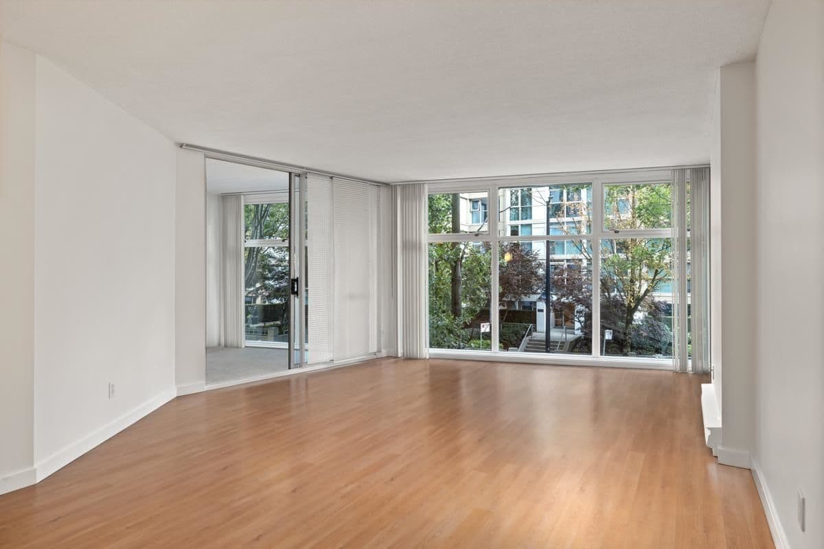 Property photo f7a63a9b-8950-45ca-8be9-e855c373ae53