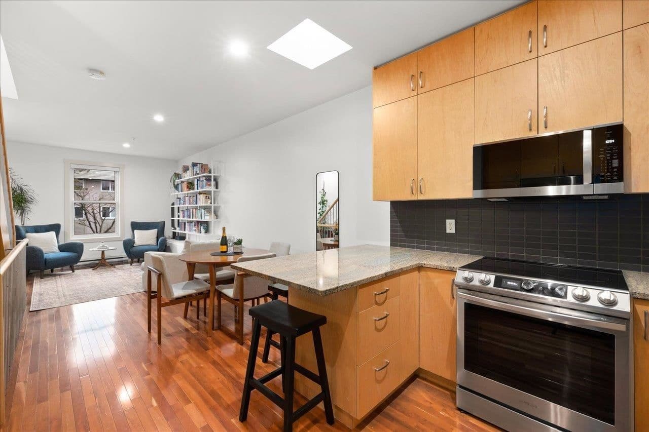 Property photo f7a903dc-2a58-4e95-8950-29cf53f35583