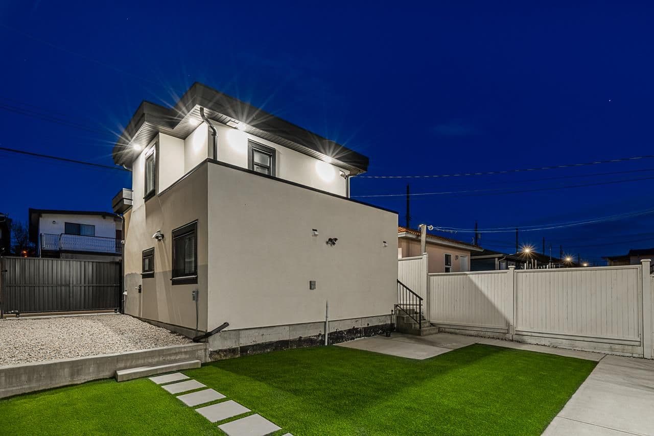Property photo 8954d708-6186-469d-833f-3fde9be2ecb0