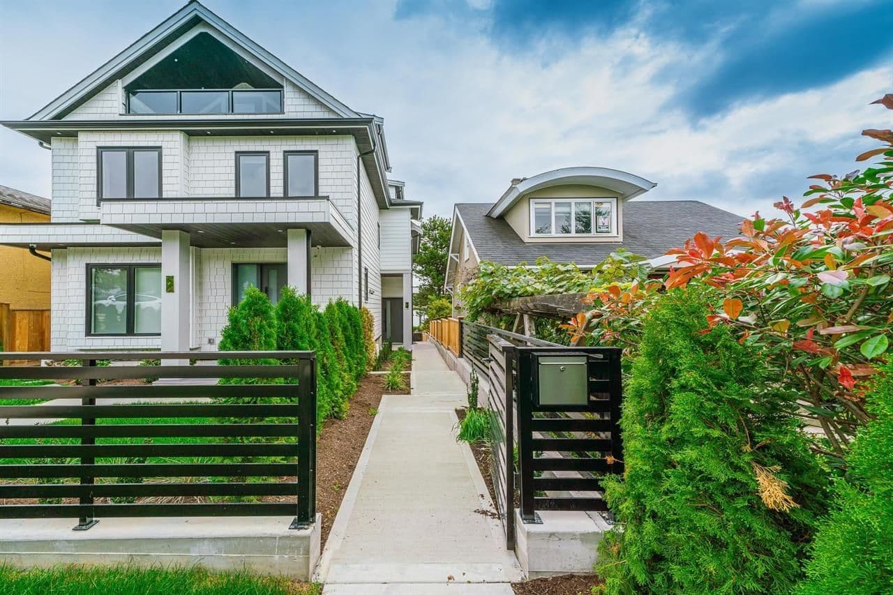 Property photo 8a12479c-4739-44eb-8f71-e050ba76019e