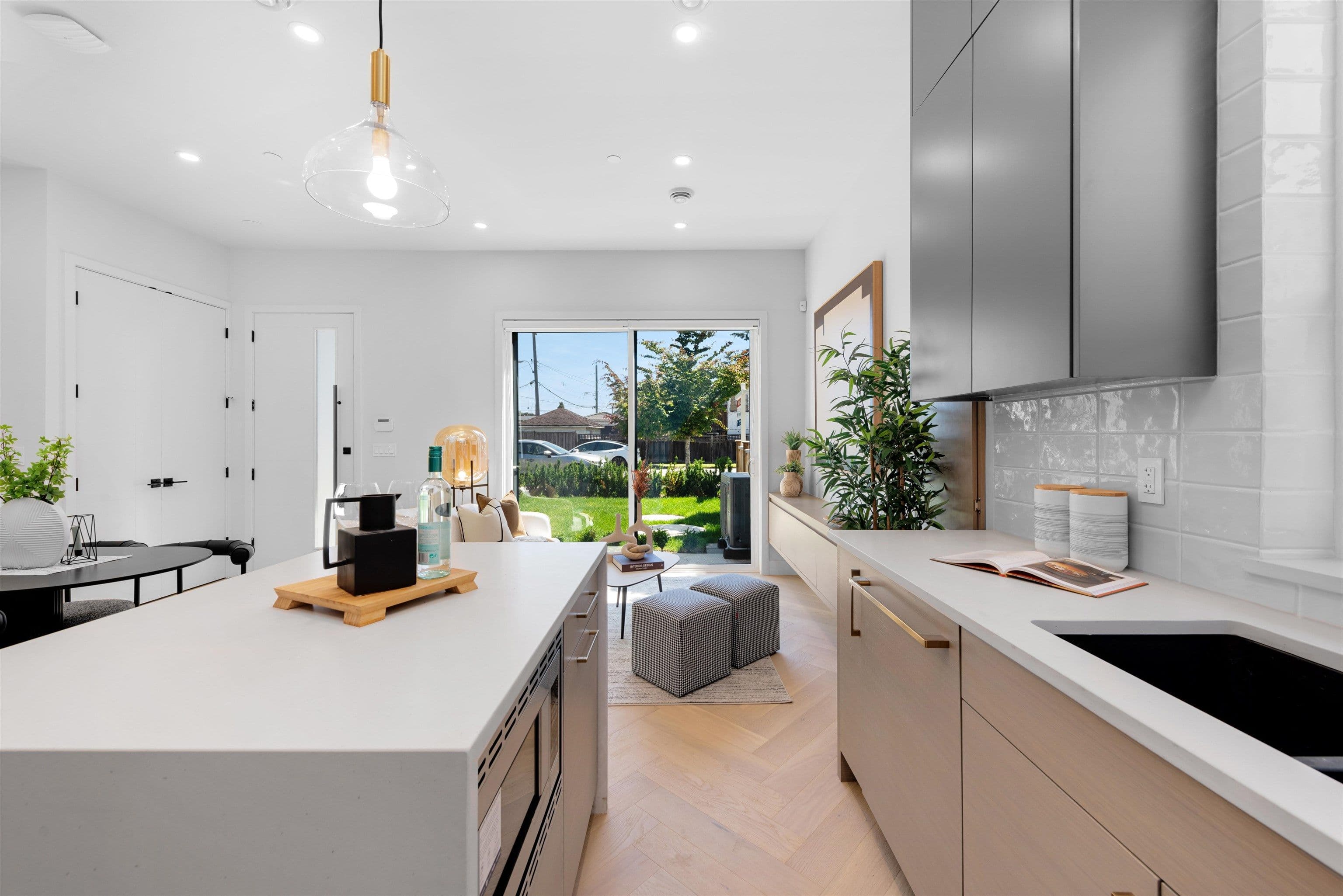 Property photo b7e54fcb-be98-4a48-8769-f74cfe23d487