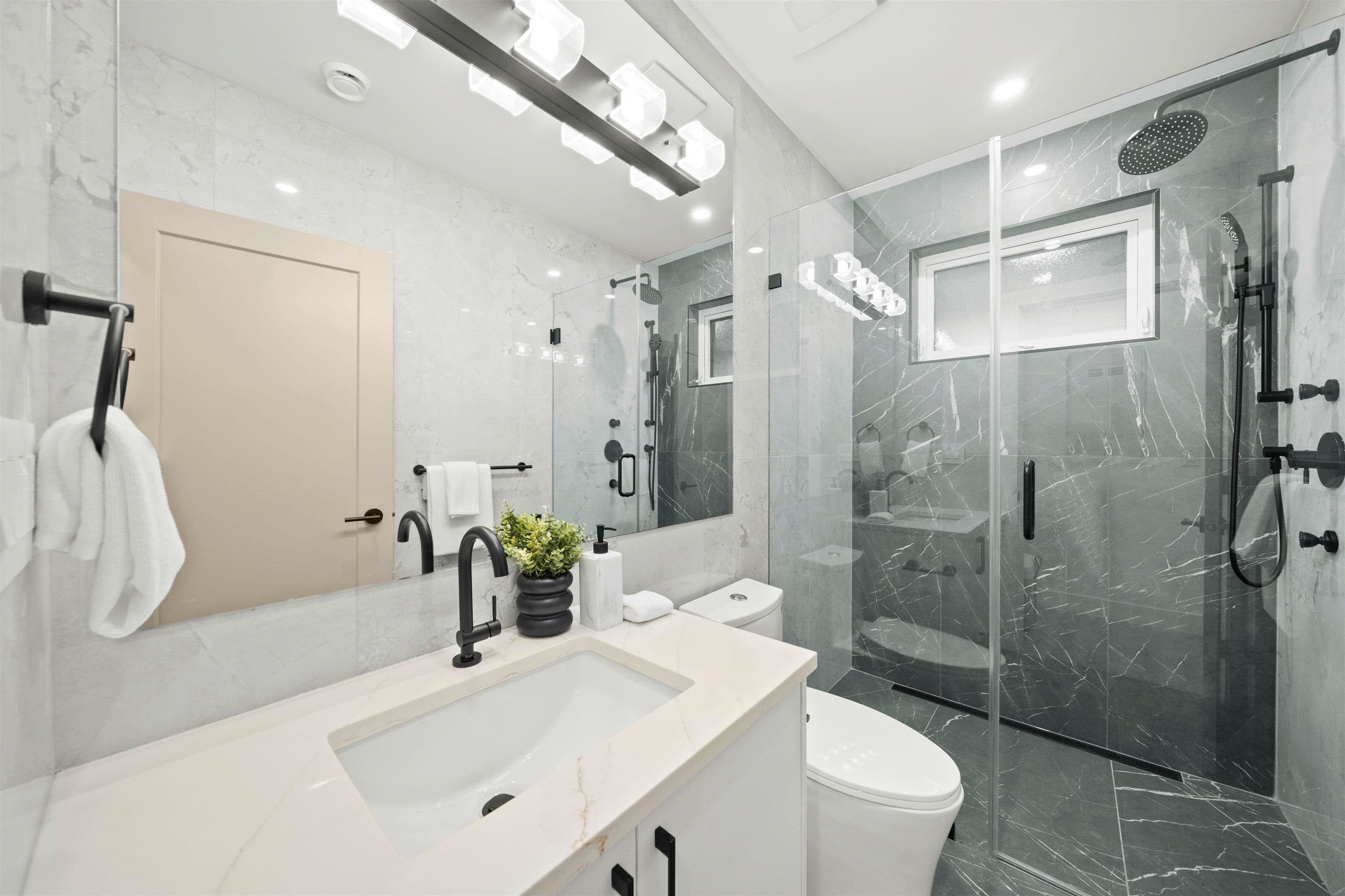Property photo 4f746daf-f5e9-4575-b454-2ad8b7bcd209