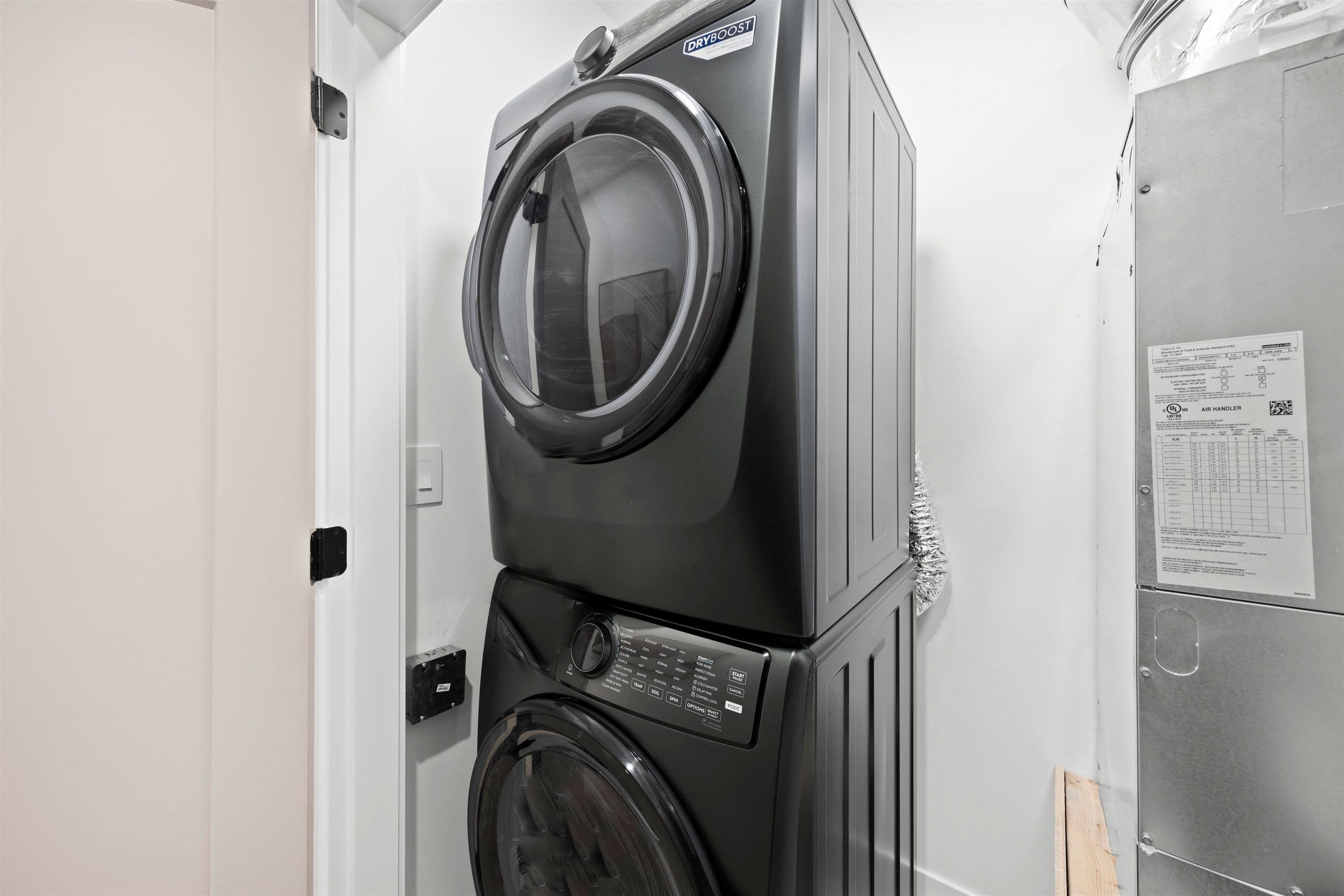 Property photo 5a54811b-b0d3-44c1-8abd-f60941cc153f