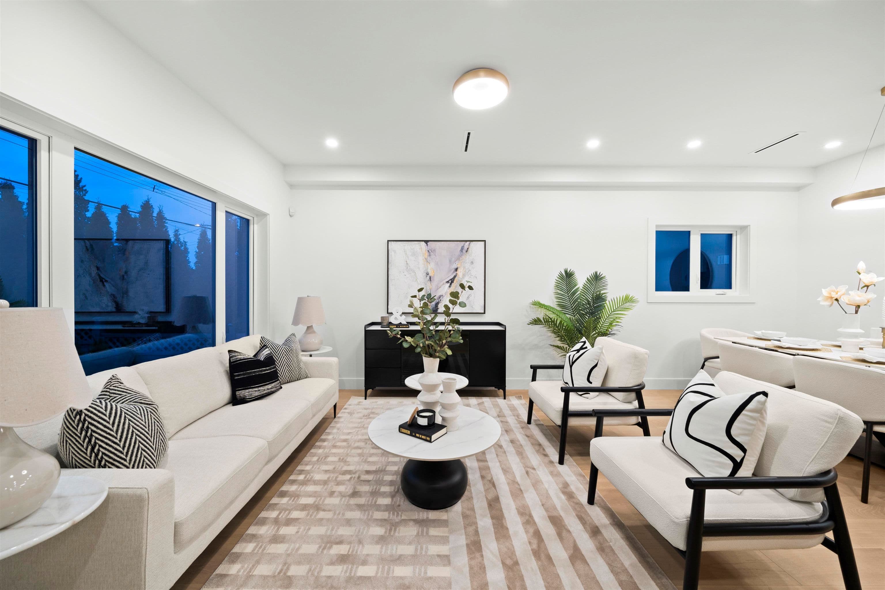 Property photo 22c28b38-efe2-421c-8bba-20a9aff03396