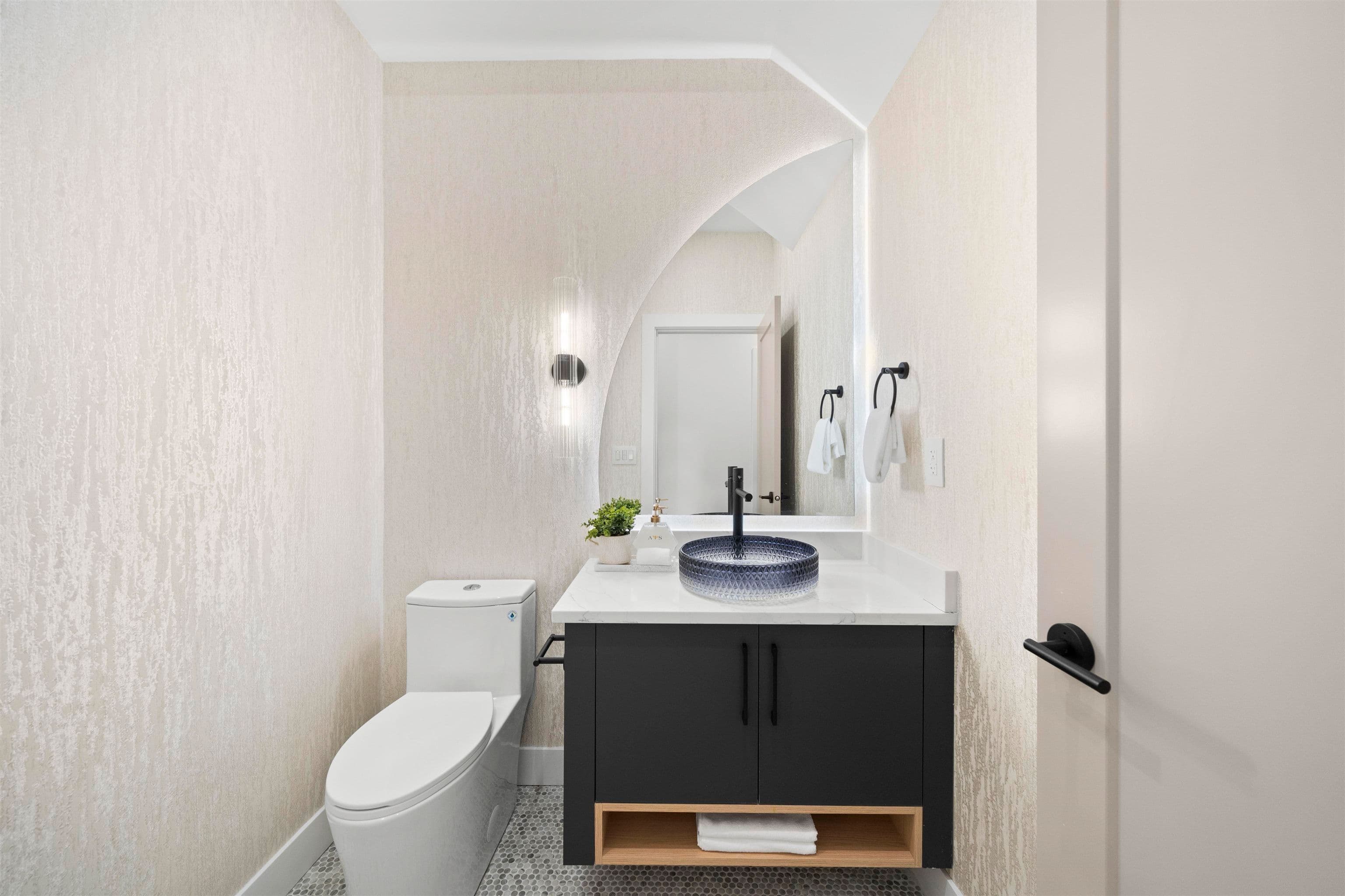 Property photo e33dd47a-eeb5-4aee-839e-a0caf19bfc3b