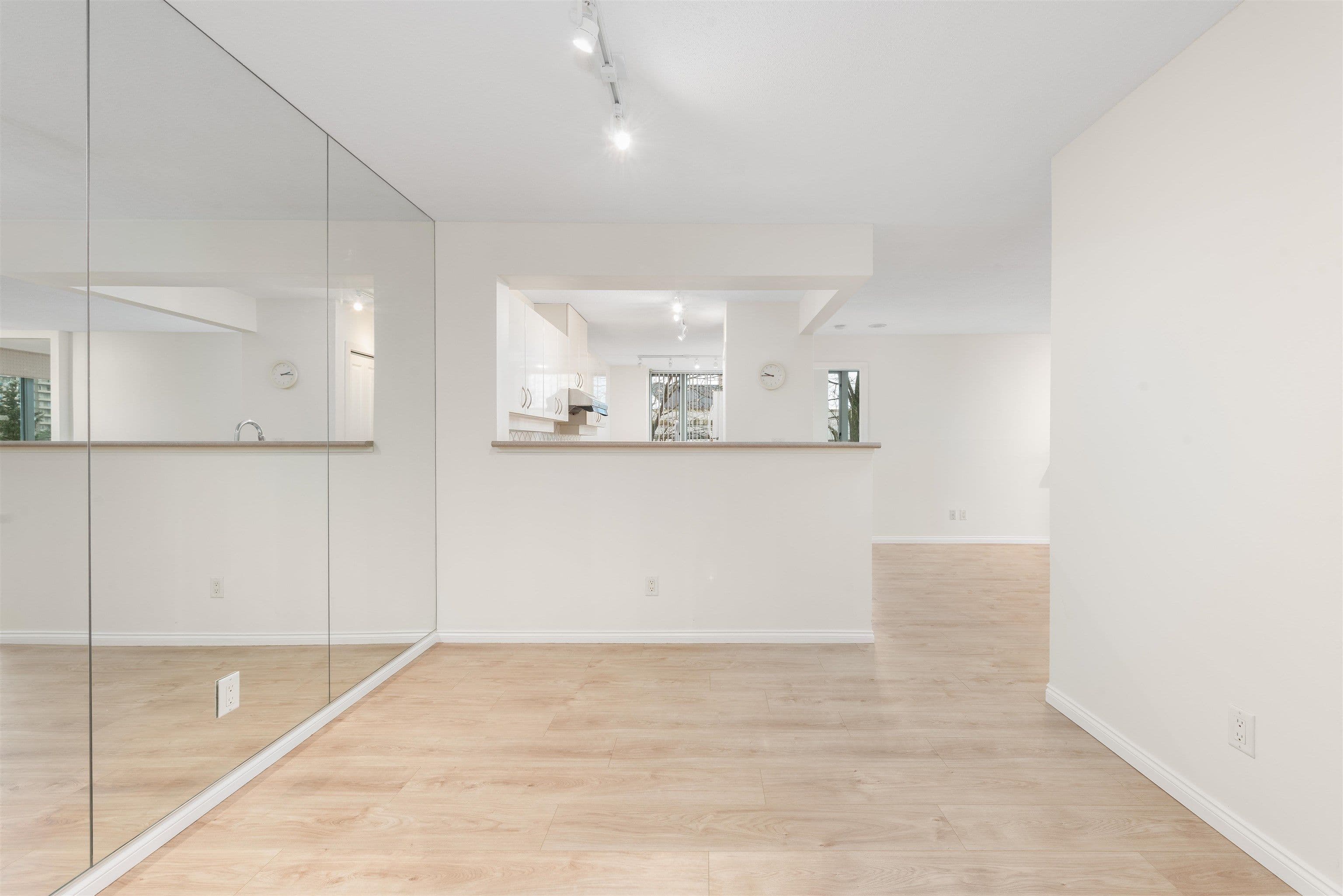 Property photo d8ea4cb7-37c3-4a21-b9d6-cb78cf3745a8