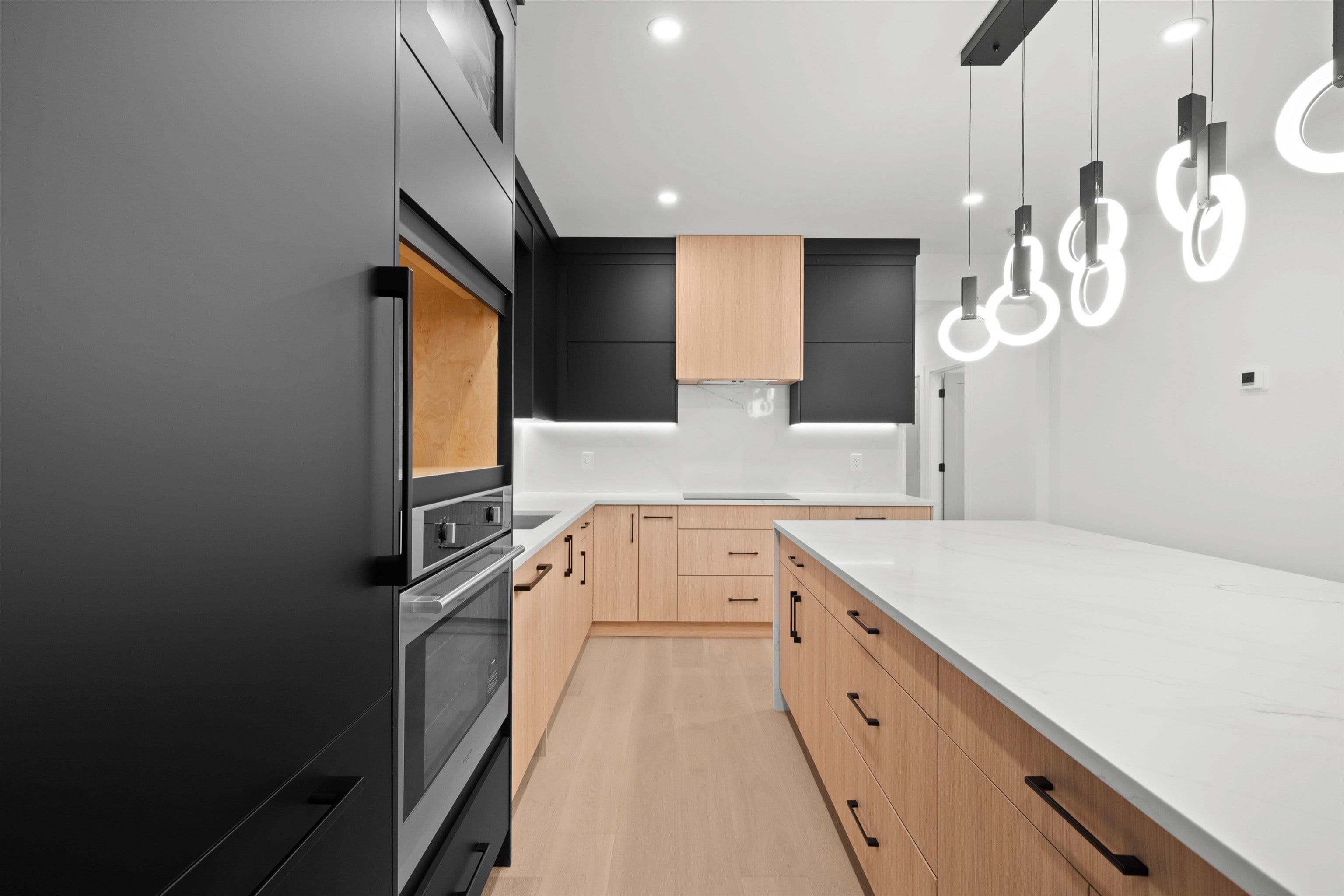 Property photo c8e23990-f029-4674-a603-8eb6f311db33