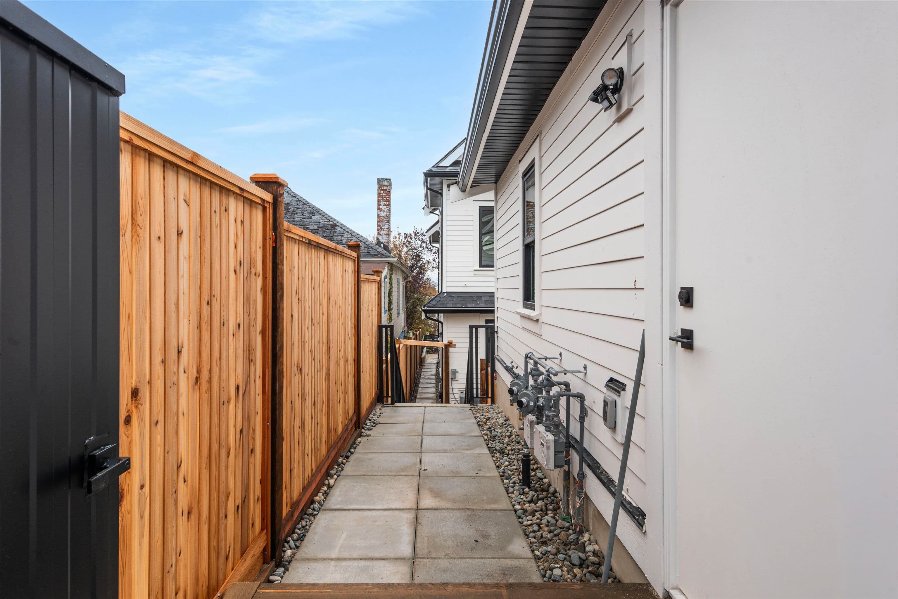 Property photo aaf4b3b1-3aba-425f-a688-71500563a653