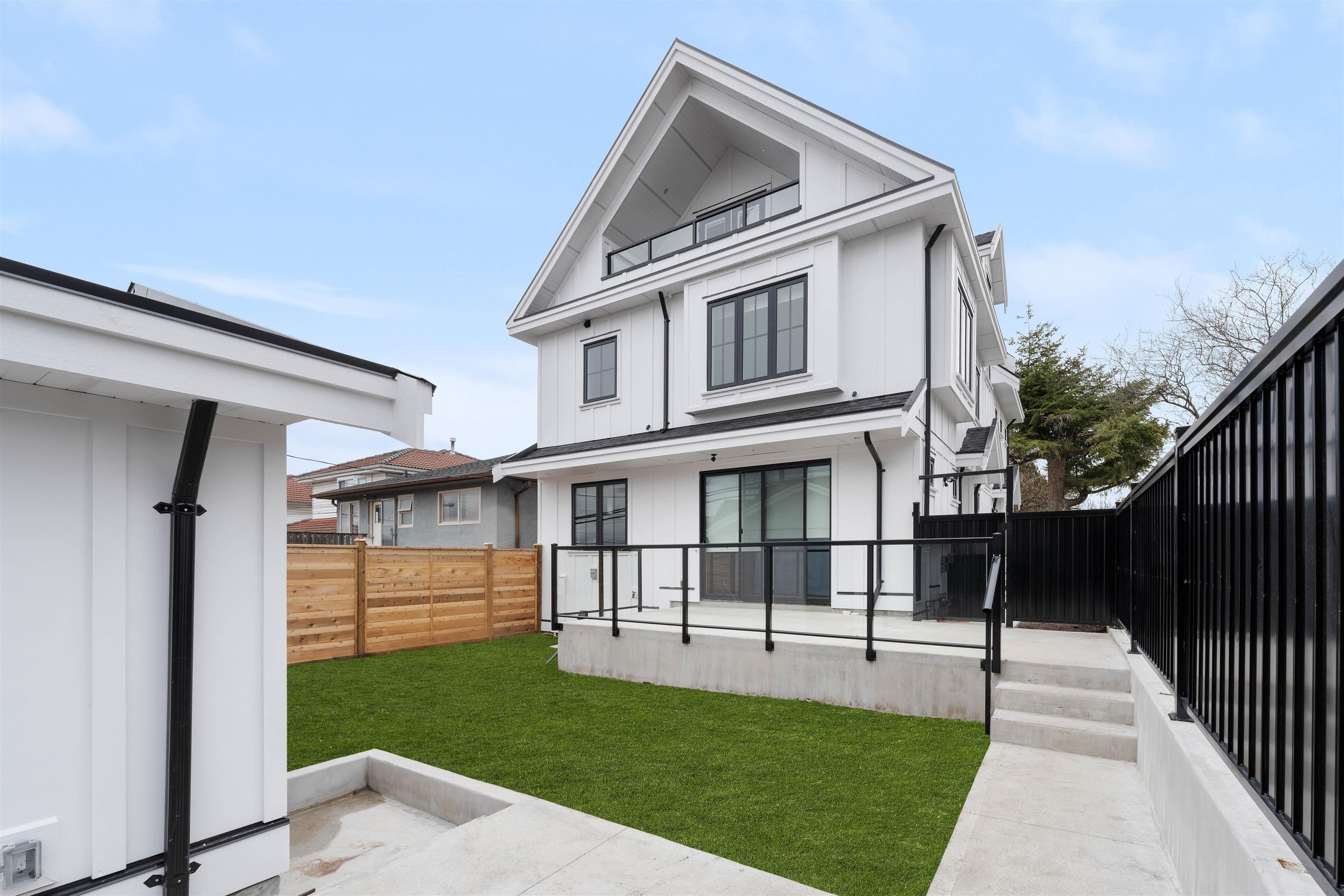 Property photo f8f5cea5-c2e5-4ed8-b7b9-ffee07735921