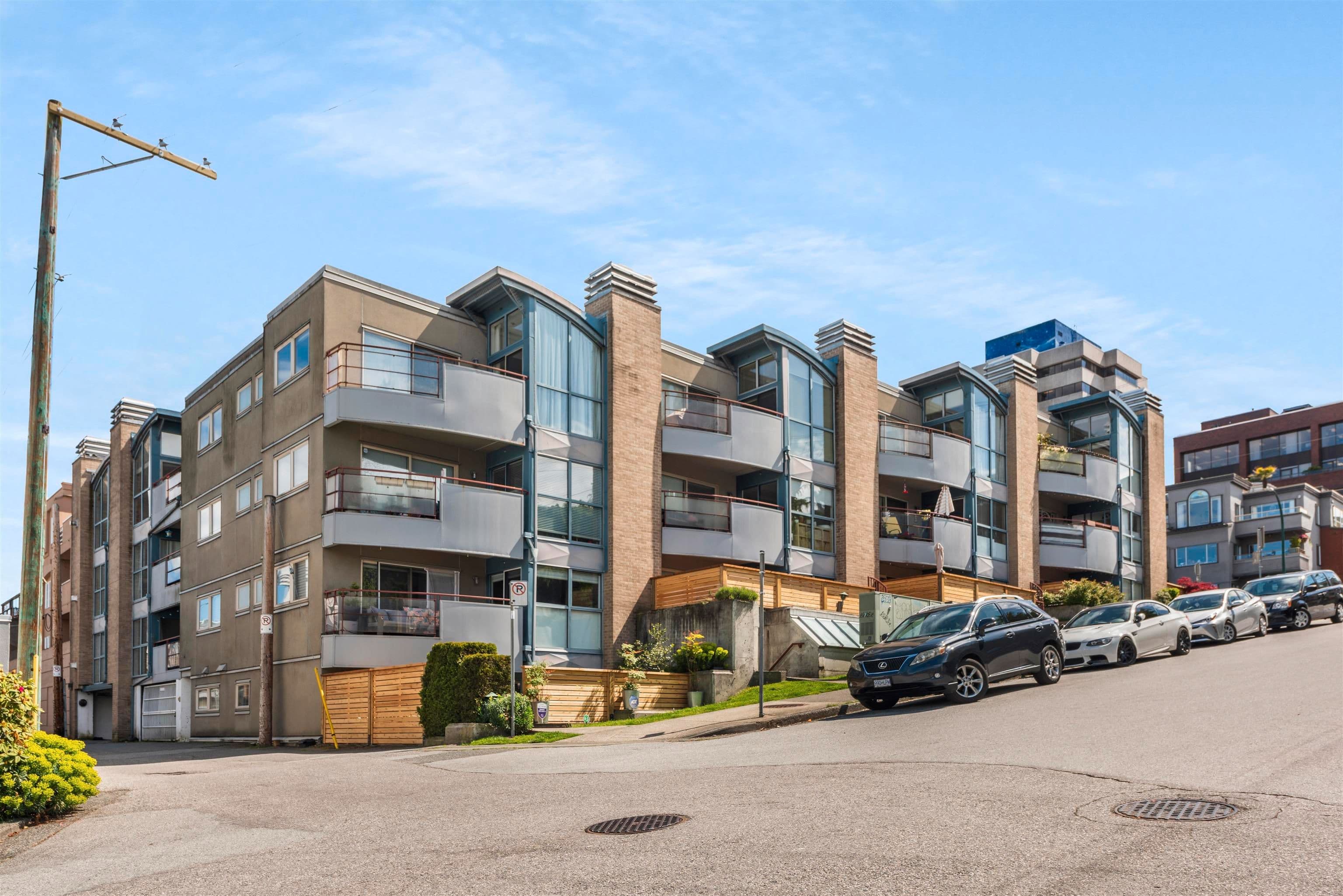 Property photo 15a3367f-fc9e-407a-b947-233f3b04b645