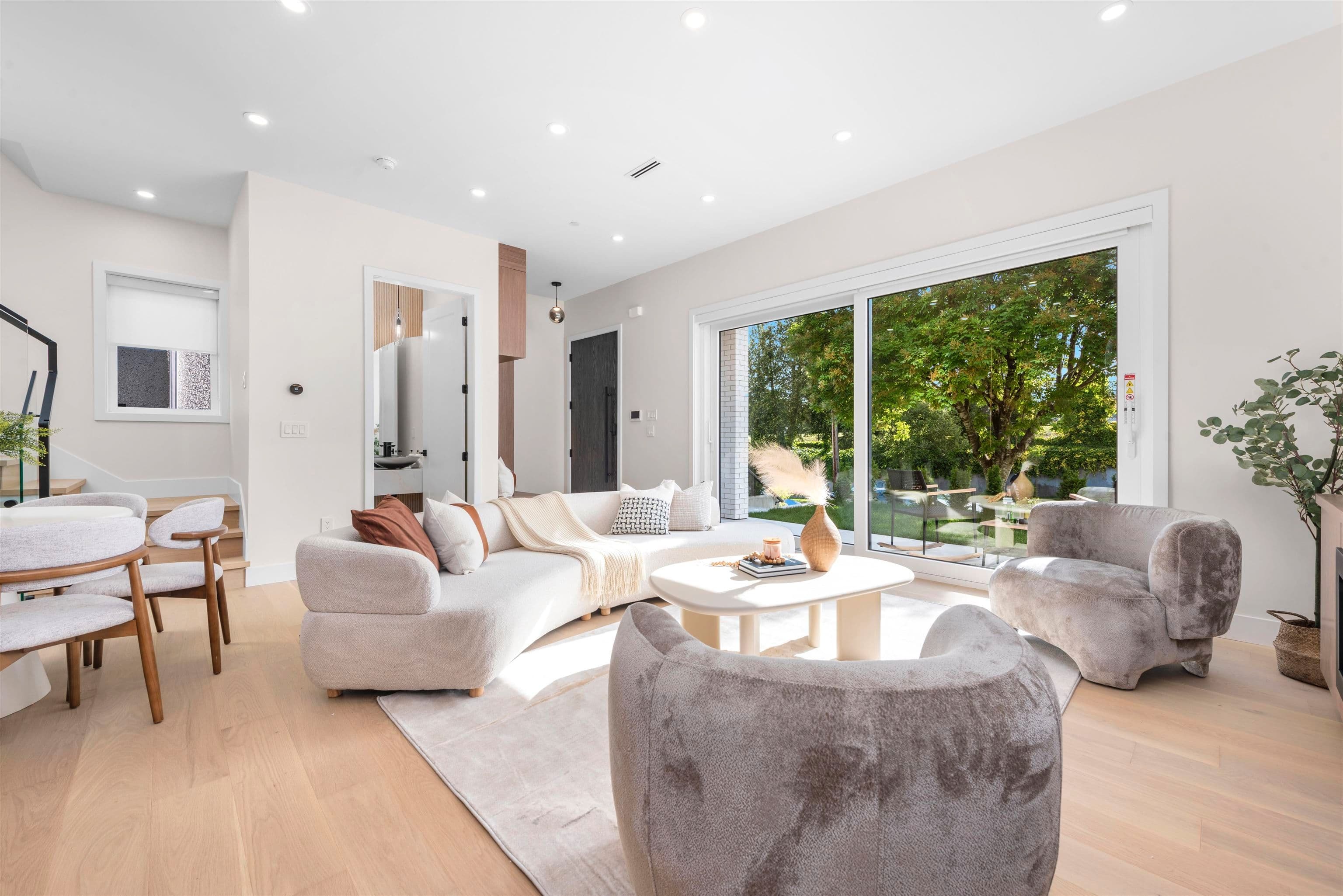 Property photo f0399ecc-f19e-4621-8e6c-9c2ce27fc17c