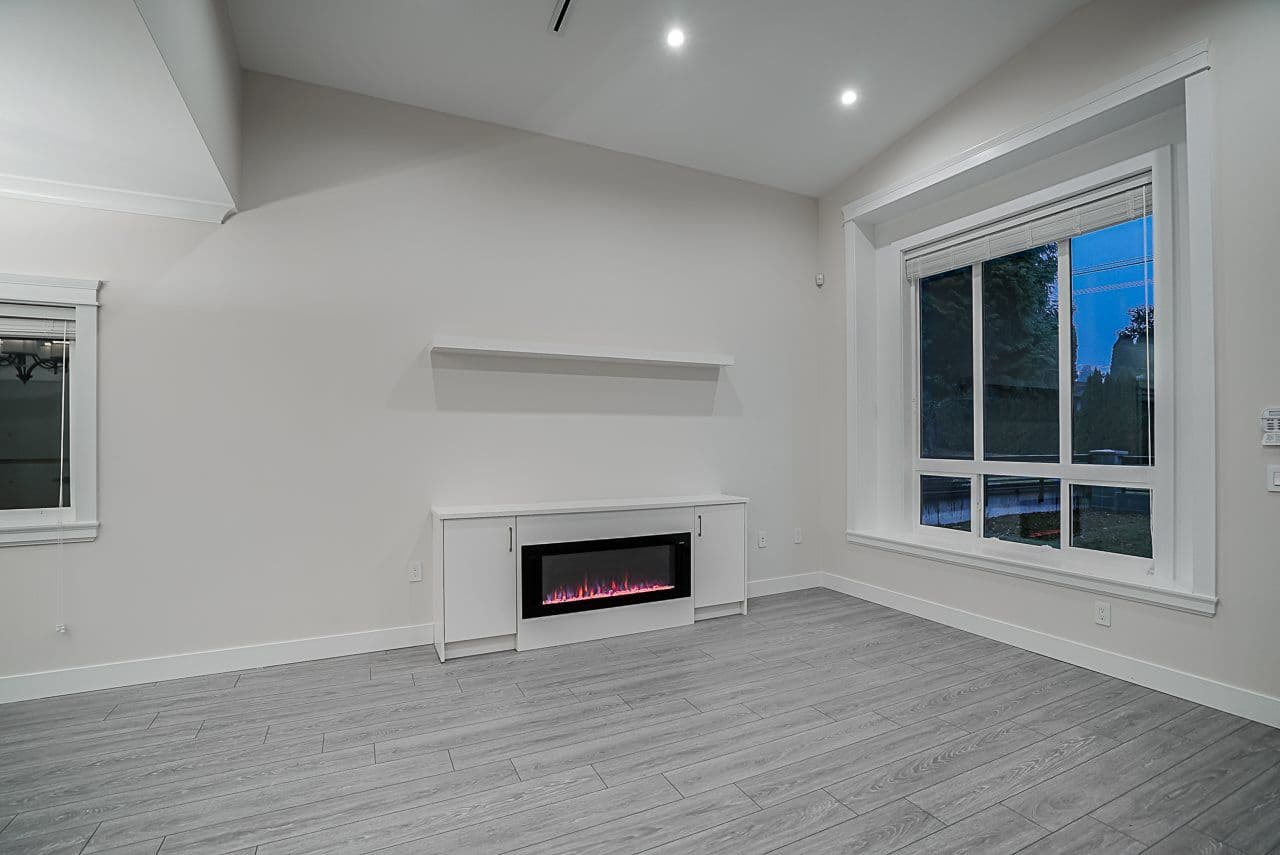 Property photo b242181c-bbff-4706-9dee-9bdf3b1e1909