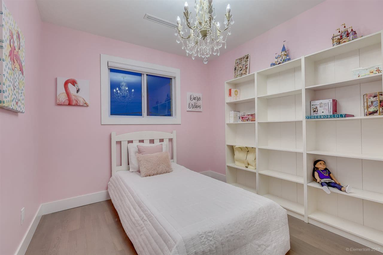 Property photo b433cec5-7c0d-4dc2-8e85-7a8b9d4e1526