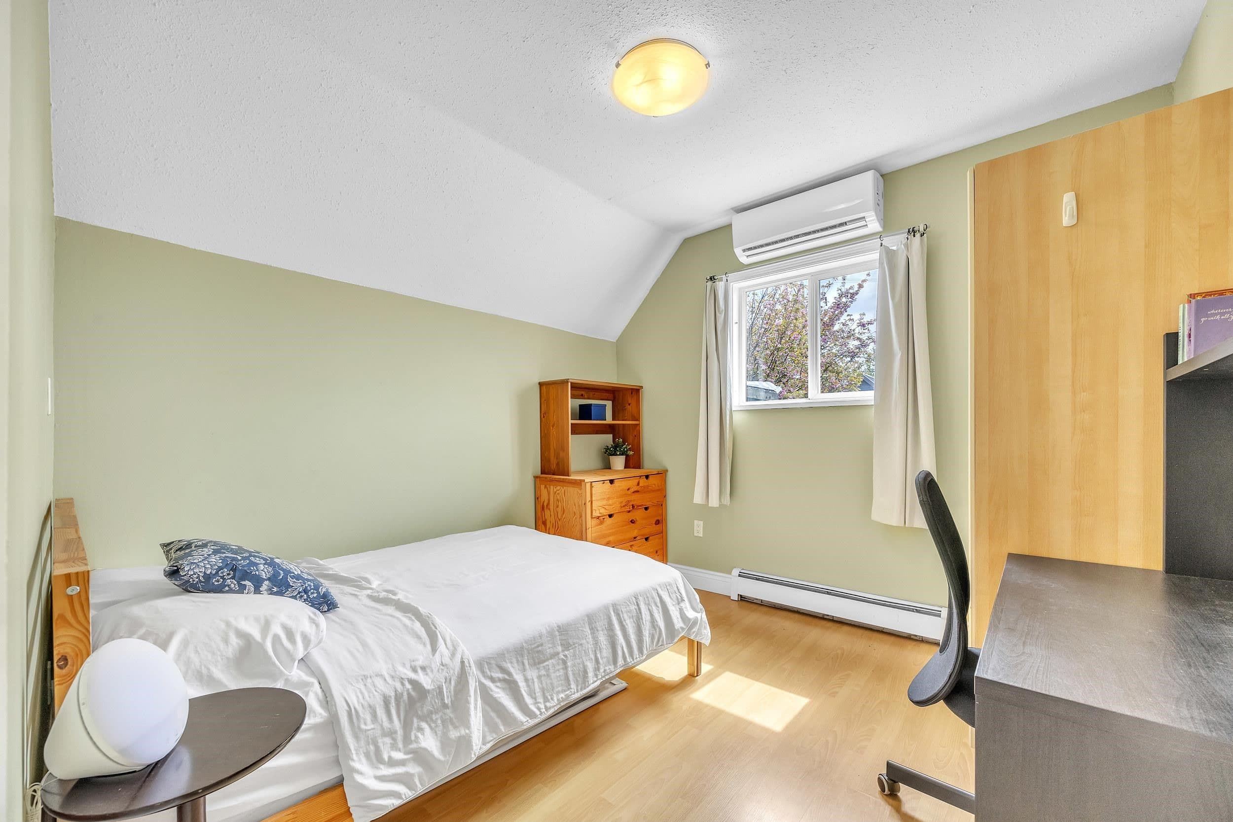 Property photo e457ad9c-cd93-41b4-a5bd-201139991542