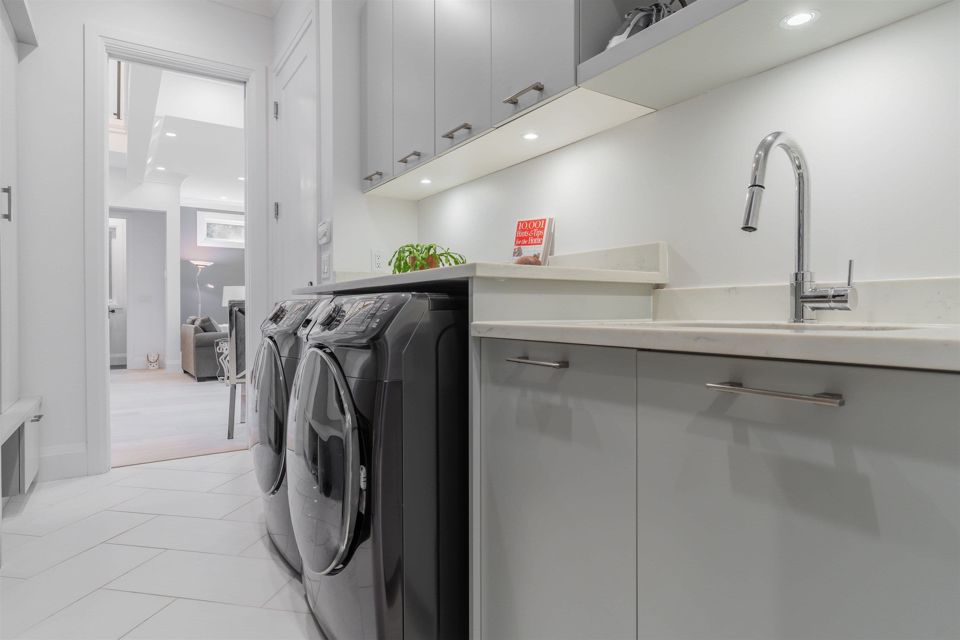 Property photo de377182-ed12-4fc8-ad07-da825940874b