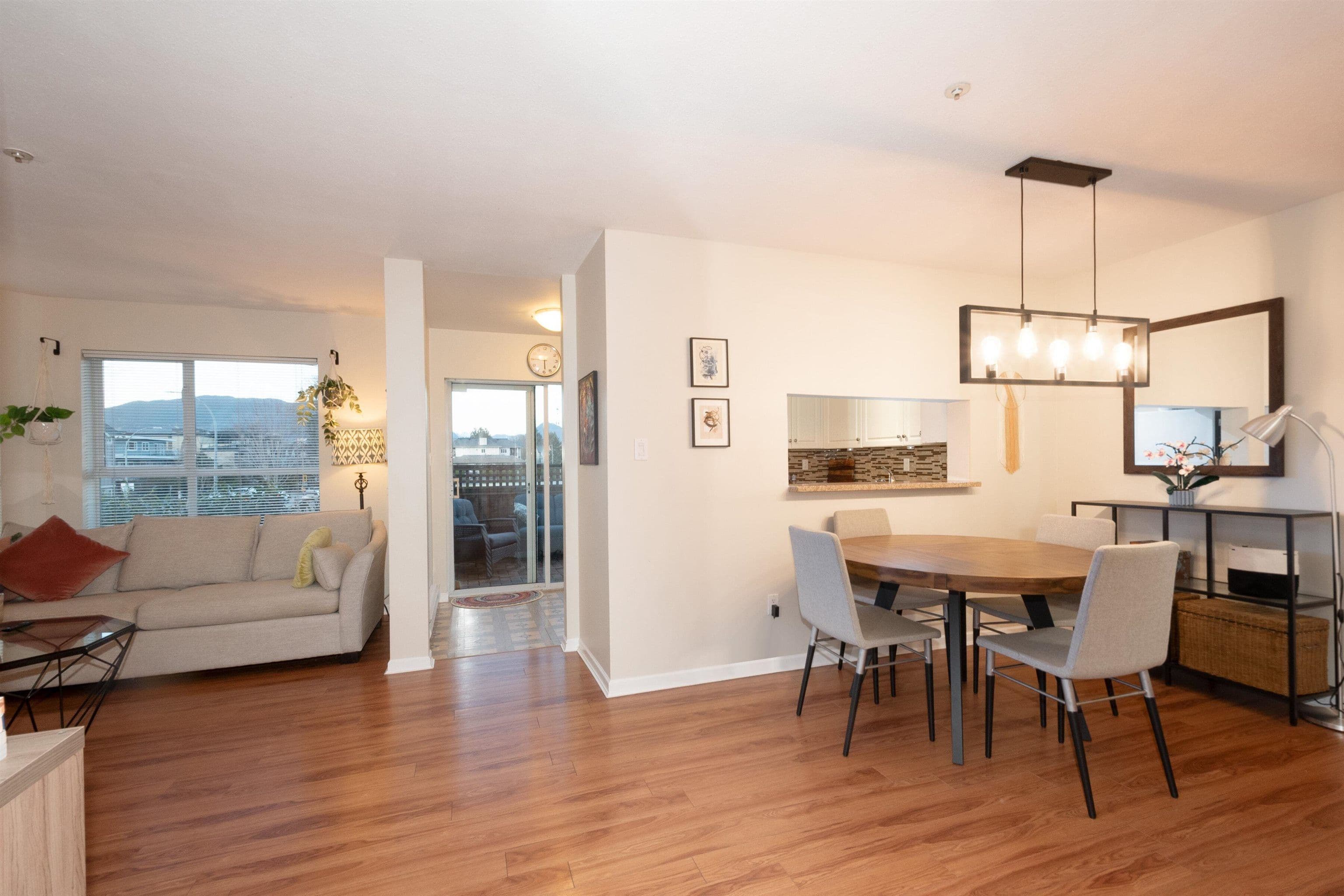 Property photo 8122e3da-dd23-40f8-a0a2-10d656267956