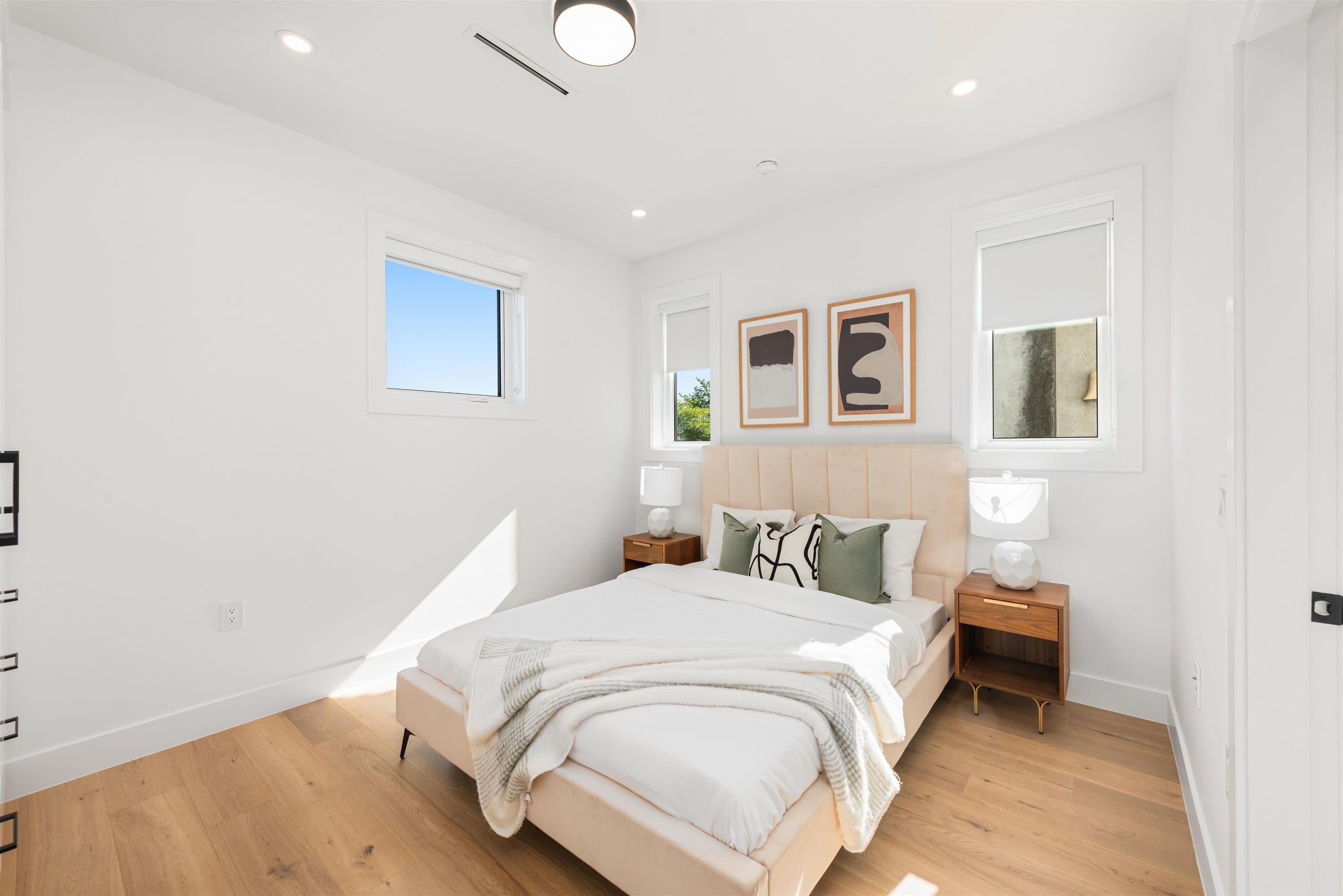 Property photo d7efc922-942f-4765-97af-0bce73f3a4f5