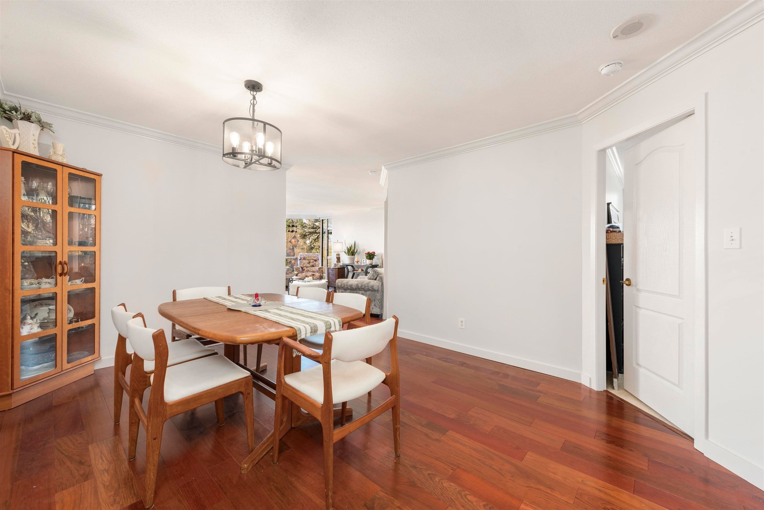 Property photo 32a087ac-e485-49de-afb4-b3baf3ab5cca
