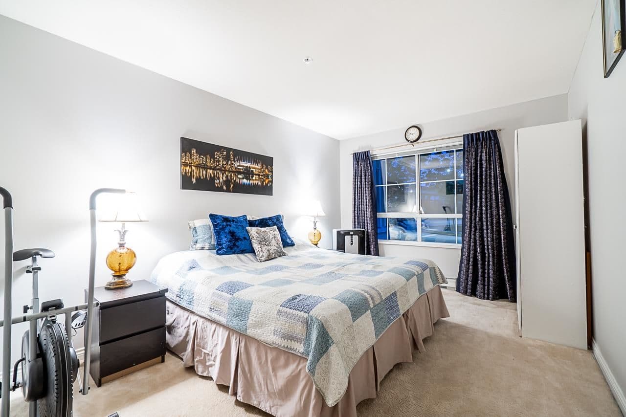 Property photo b3685538-1724-4485-9c05-99c8f59a78a0
