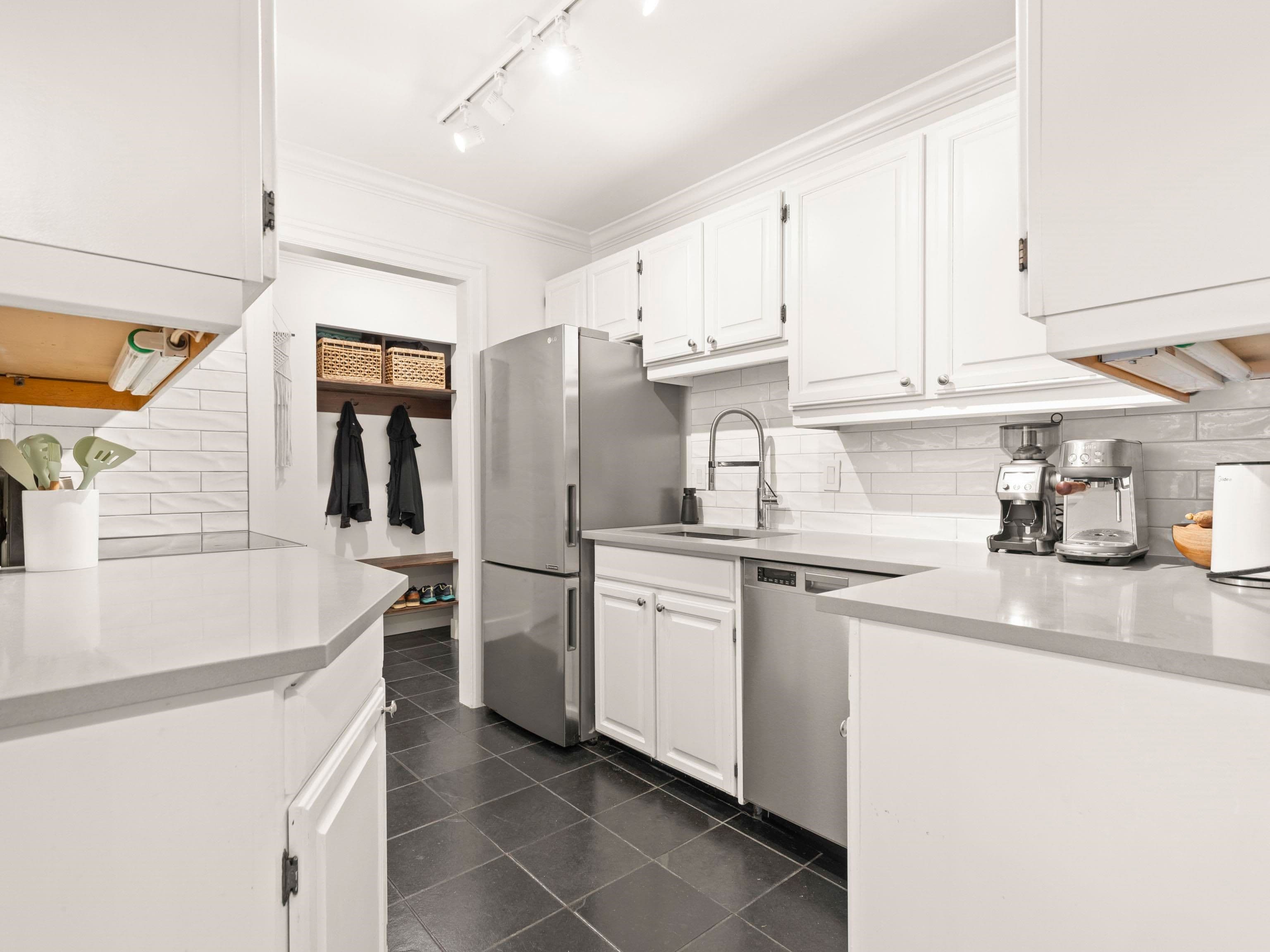 Property photo 2ddaab2d-7852-4a08-953c-dbcf42762b98