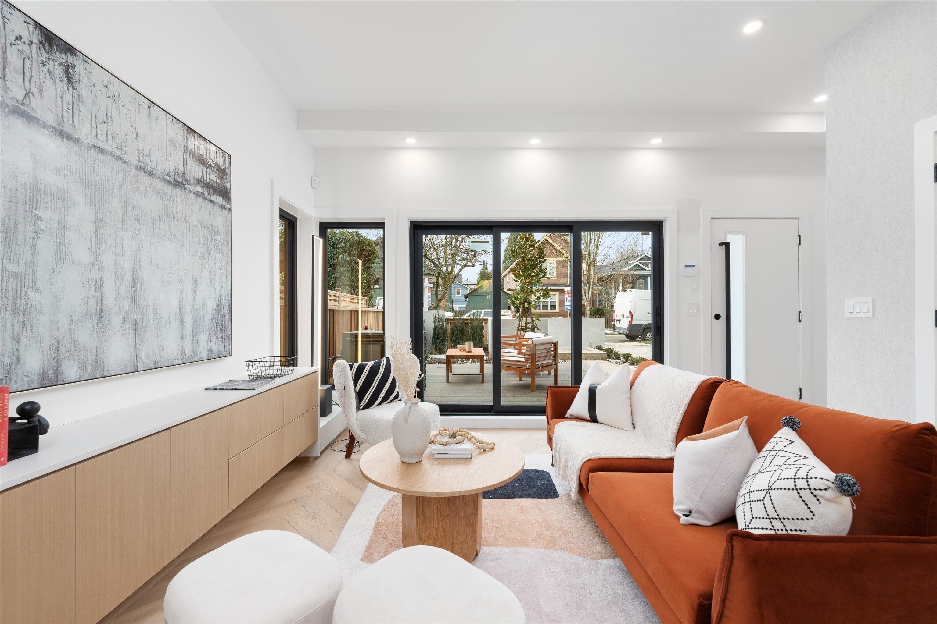 Property photo b268ff85-3d68-45f5-8925-2f7de93ce745