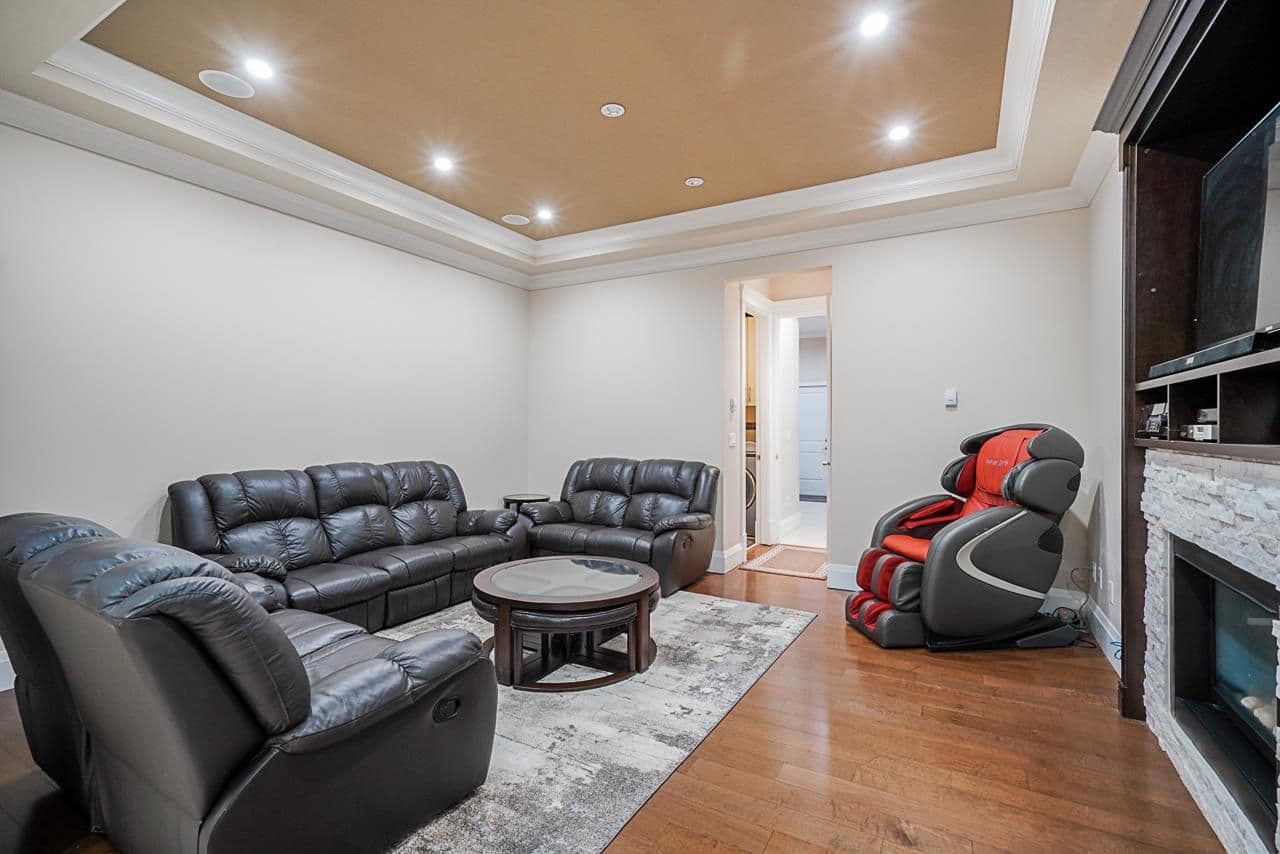 Property photo c5fd3c6e-98e7-413e-a9fc-8db8c38a7663